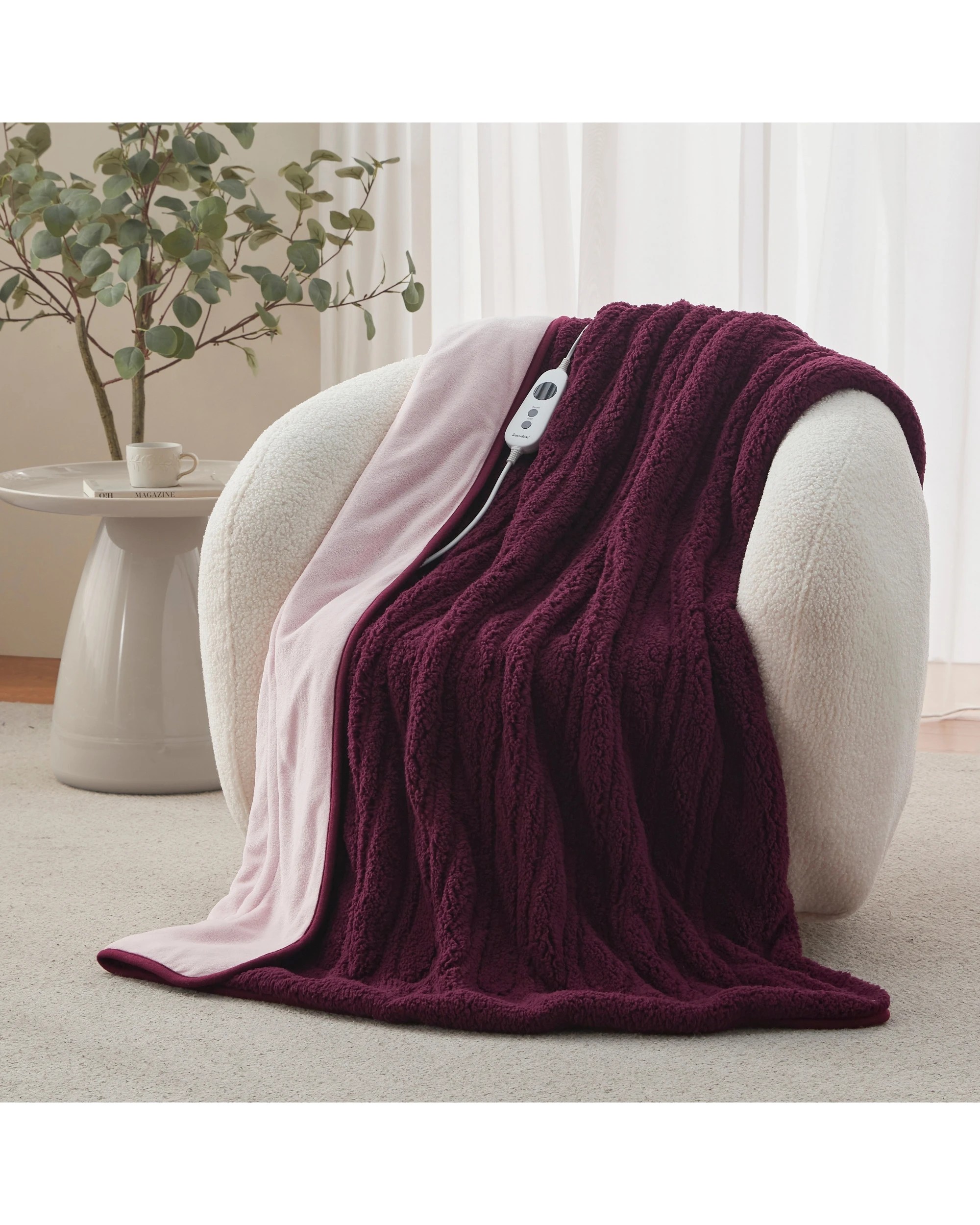 1 Dreamaker Eve Reversible Sherpa & Coral Fleece Heated Throw 130x160cm - Cherry and Blush, 1 of 8