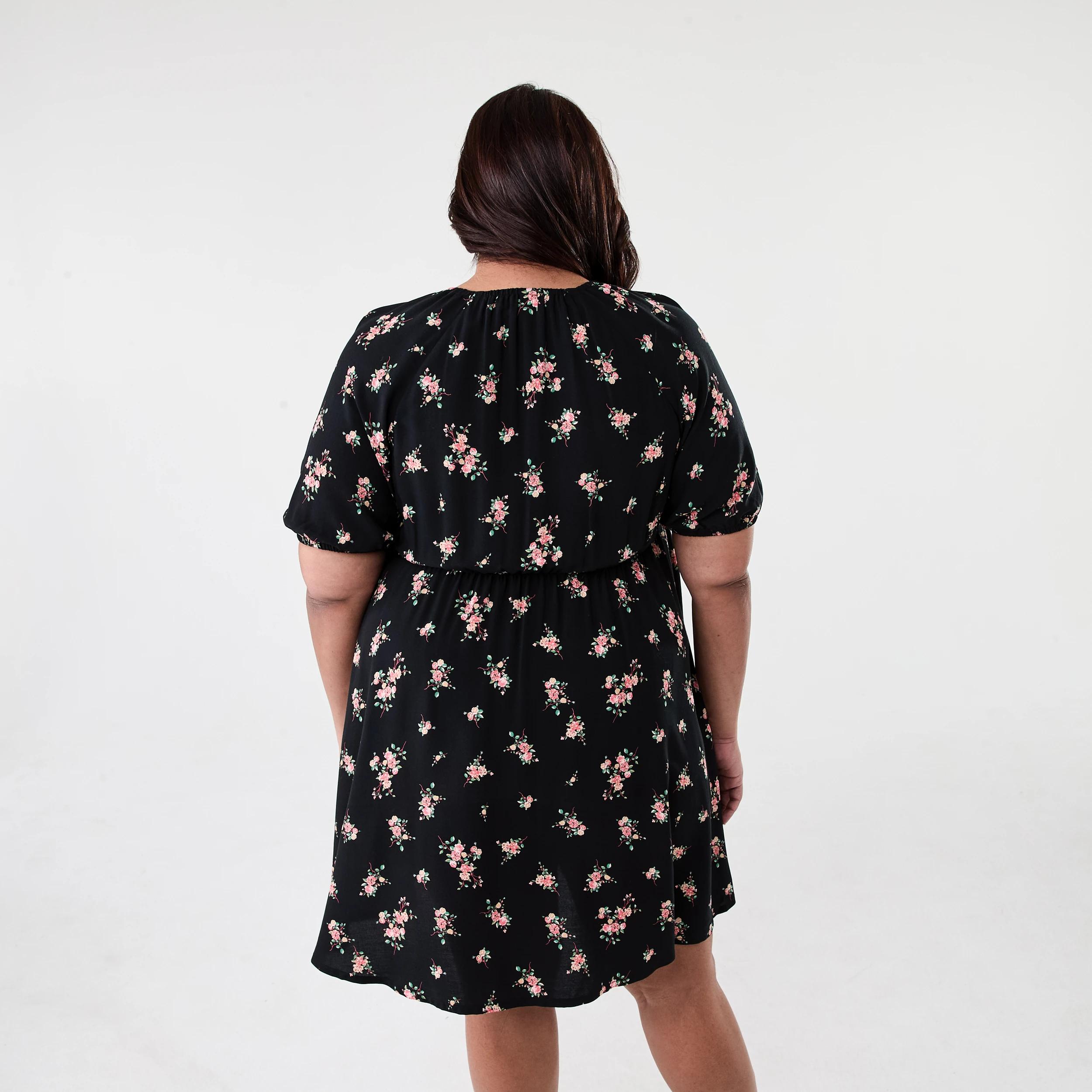 3 Curve Short Puff Sleeve Dress Rose Ditsy, 3 of 8