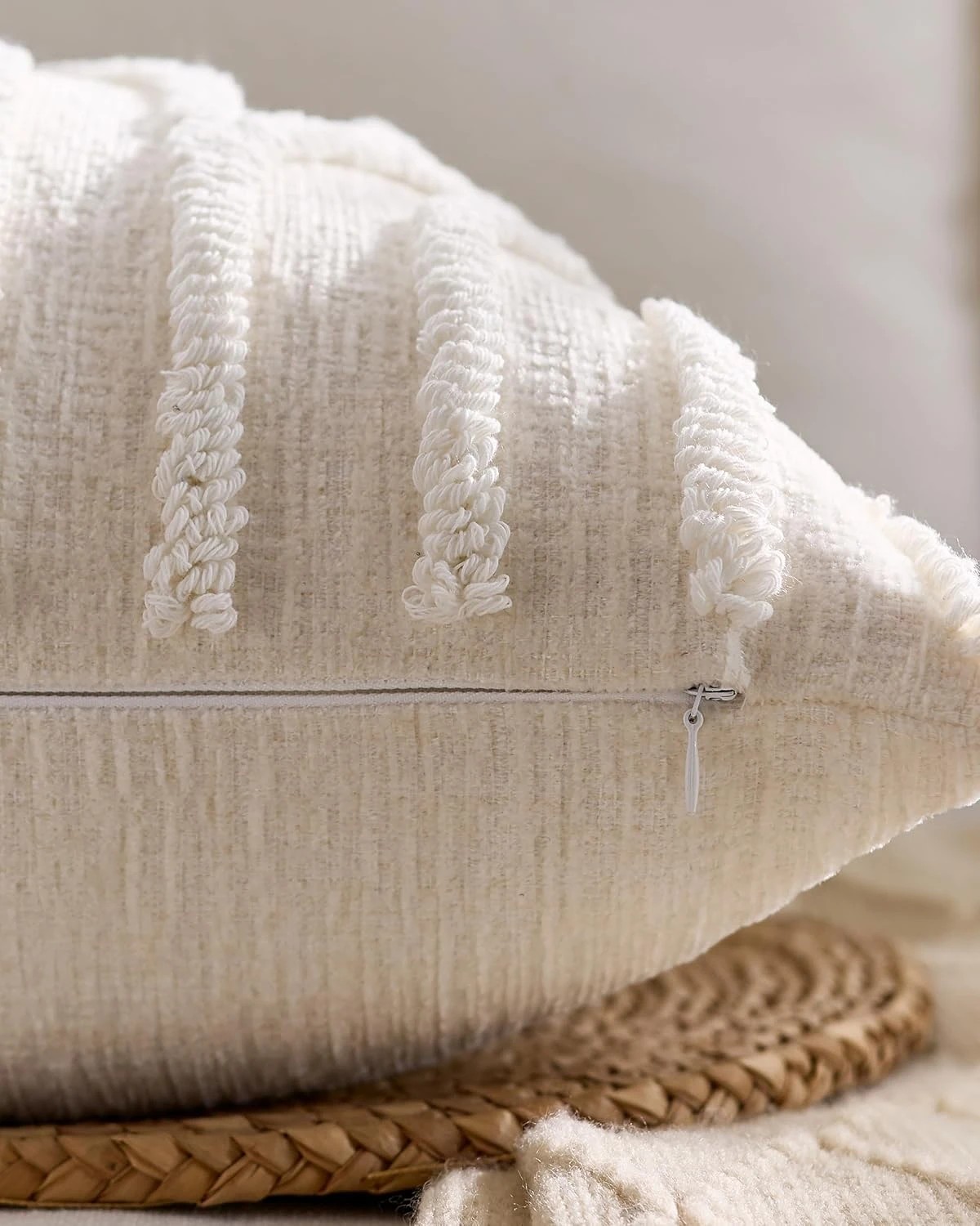 3 Gioia Casa 2-Pack Tufted Arch Cushion Covers 45cm x 45cm - Snow, 3 of 3