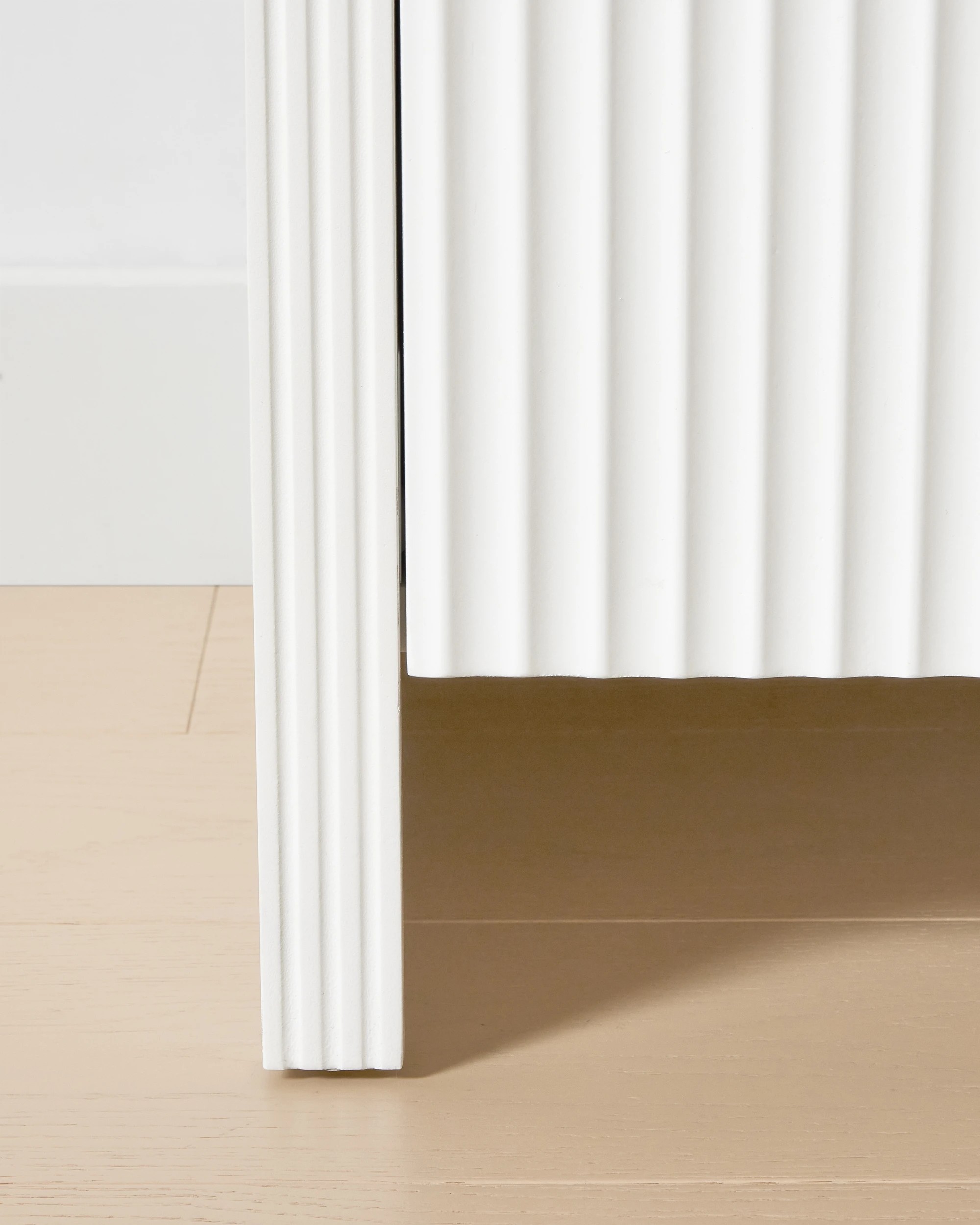 8 Luna 2 Drawer Bedside Table - White, 8 of 9