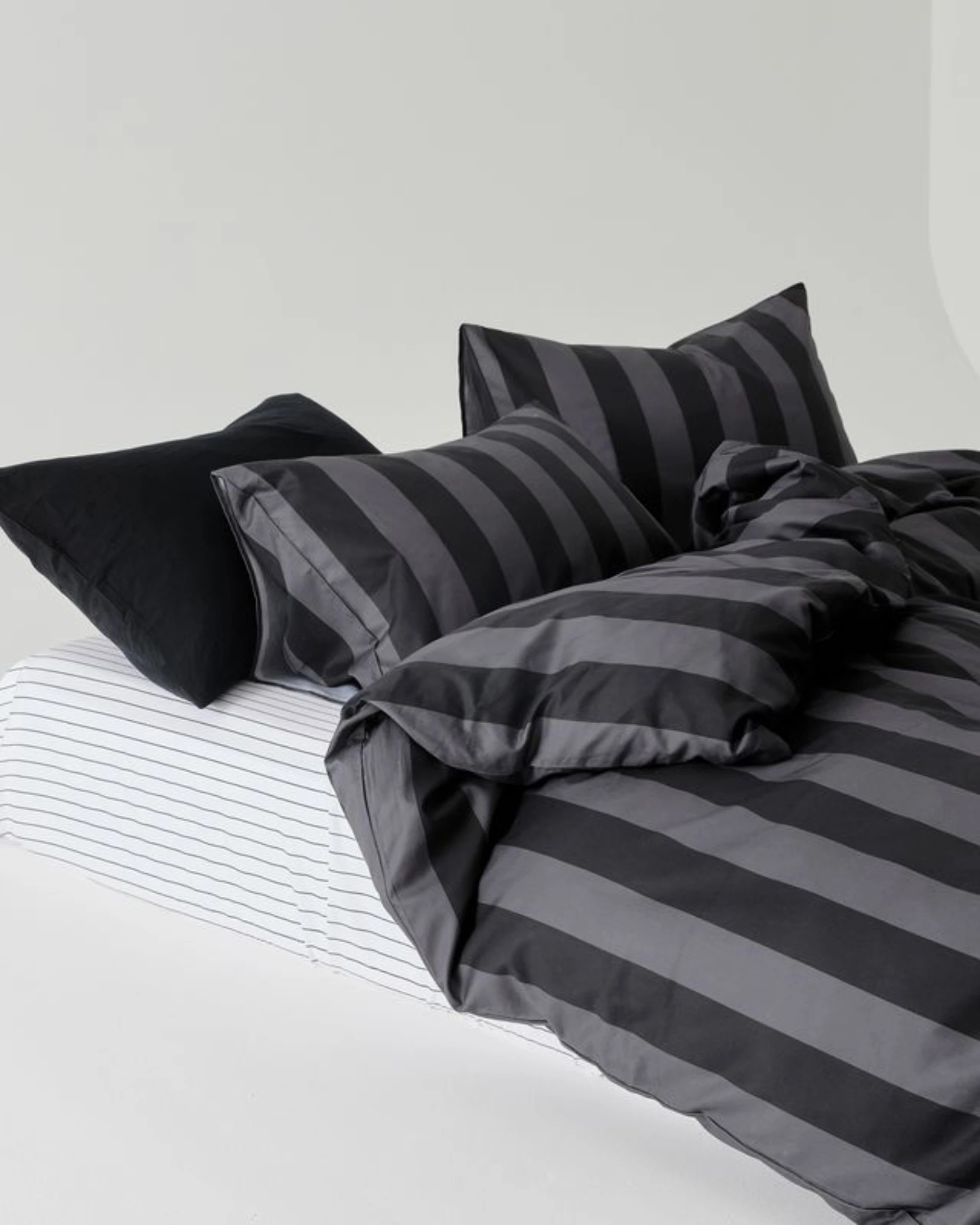 3 Gioia Casa Printed Cotton Reversible Quilt Cover Set - Super King Bed - Harry, 3 of 5