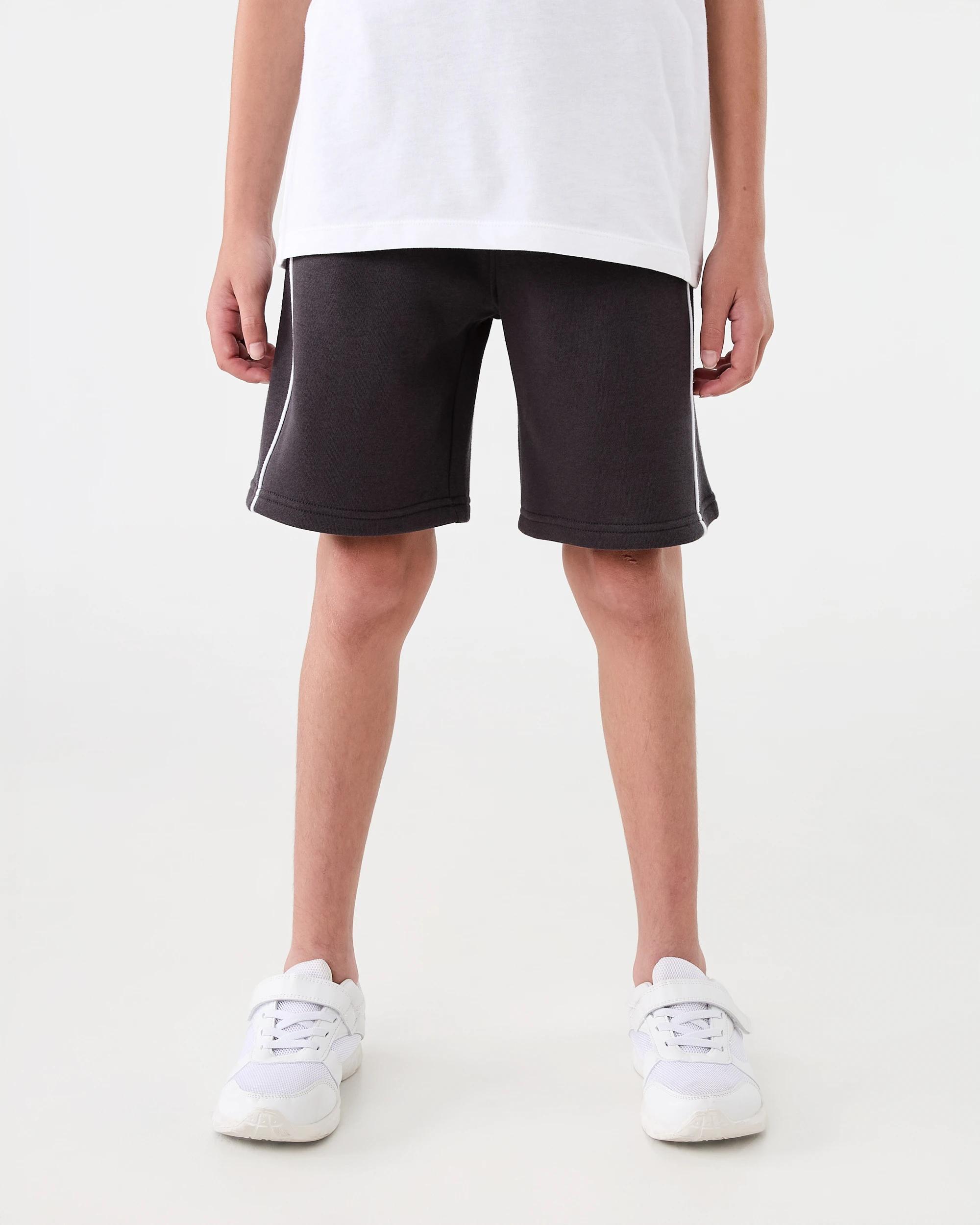 1 Panelled Knit Shorts Blk Sand, 1 of 7