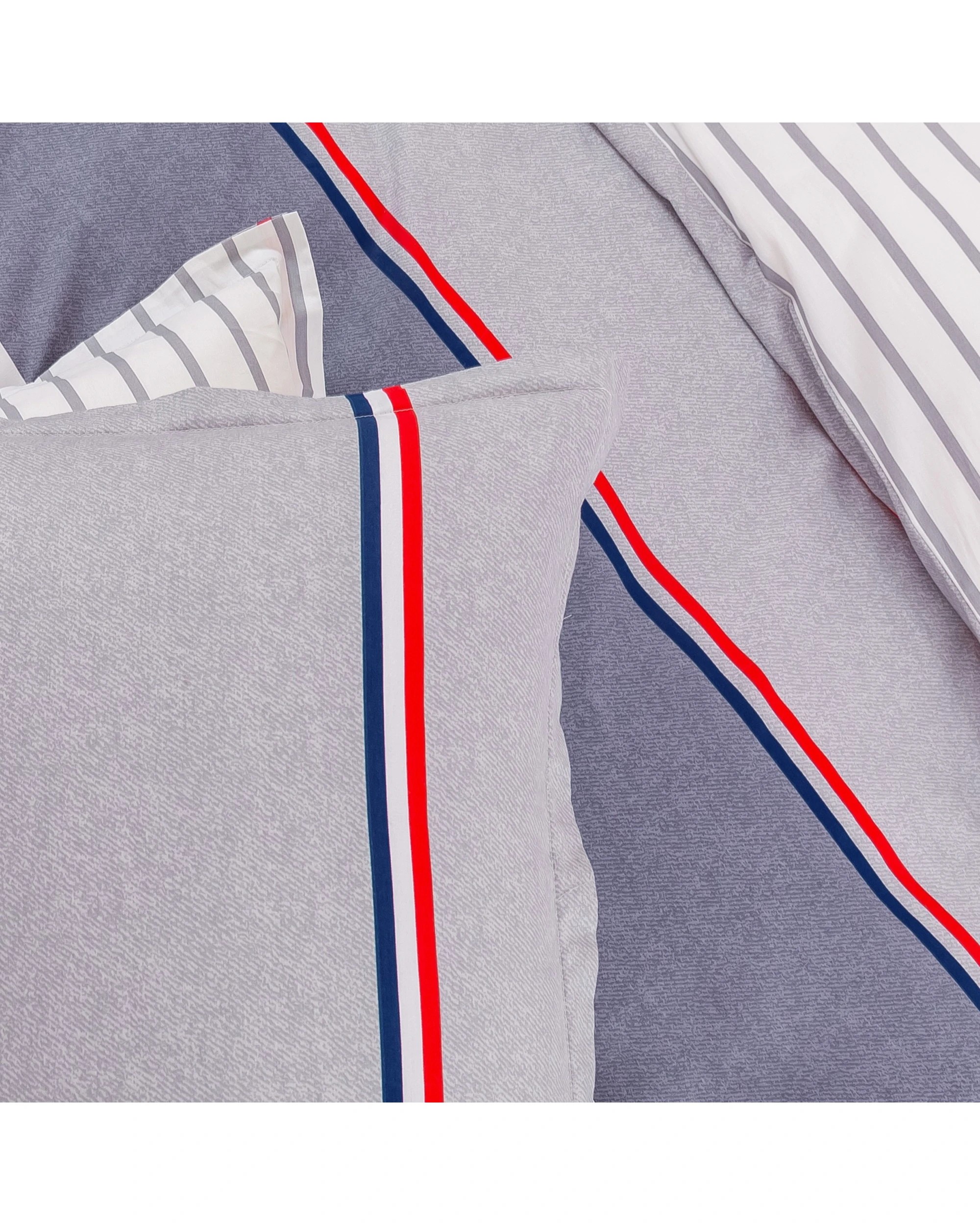 7 Dreamaker Tommy 100% Cotton Reversible Quilt Cover Set - King Single Bed - Dark Blue and White, 7 of 10