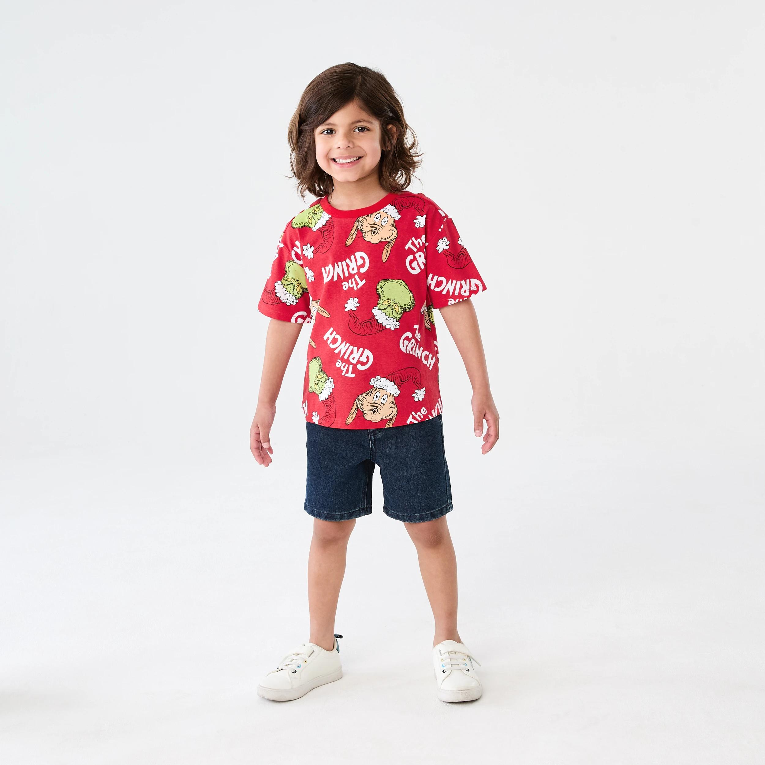 6 The Grinch License Christmas T-shirt GRINCH FAMILY KIDS PRINT AOP, 6 of 7