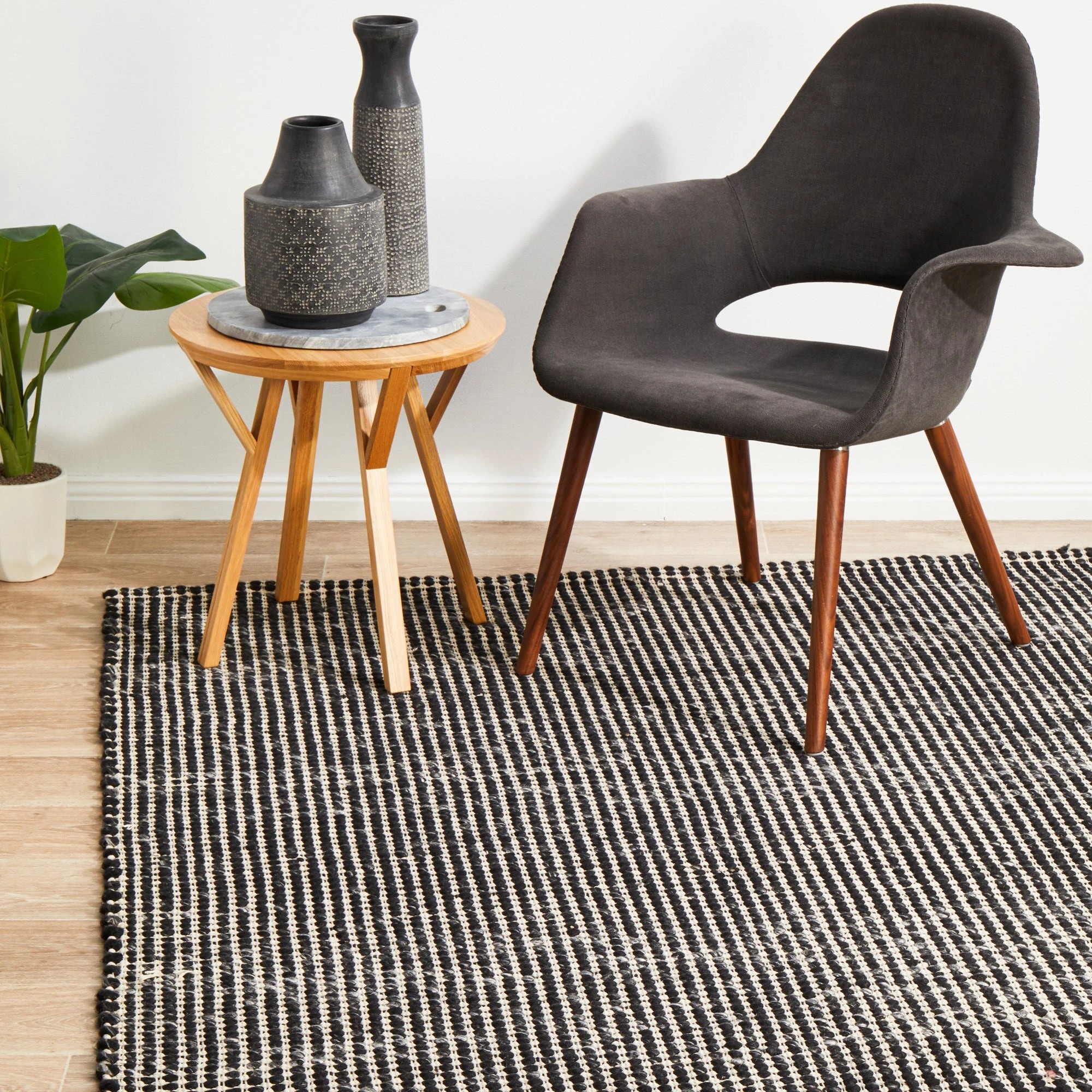 2 Common Ground Rugs Nordica 300 225x155cm - Black, 2 of 9