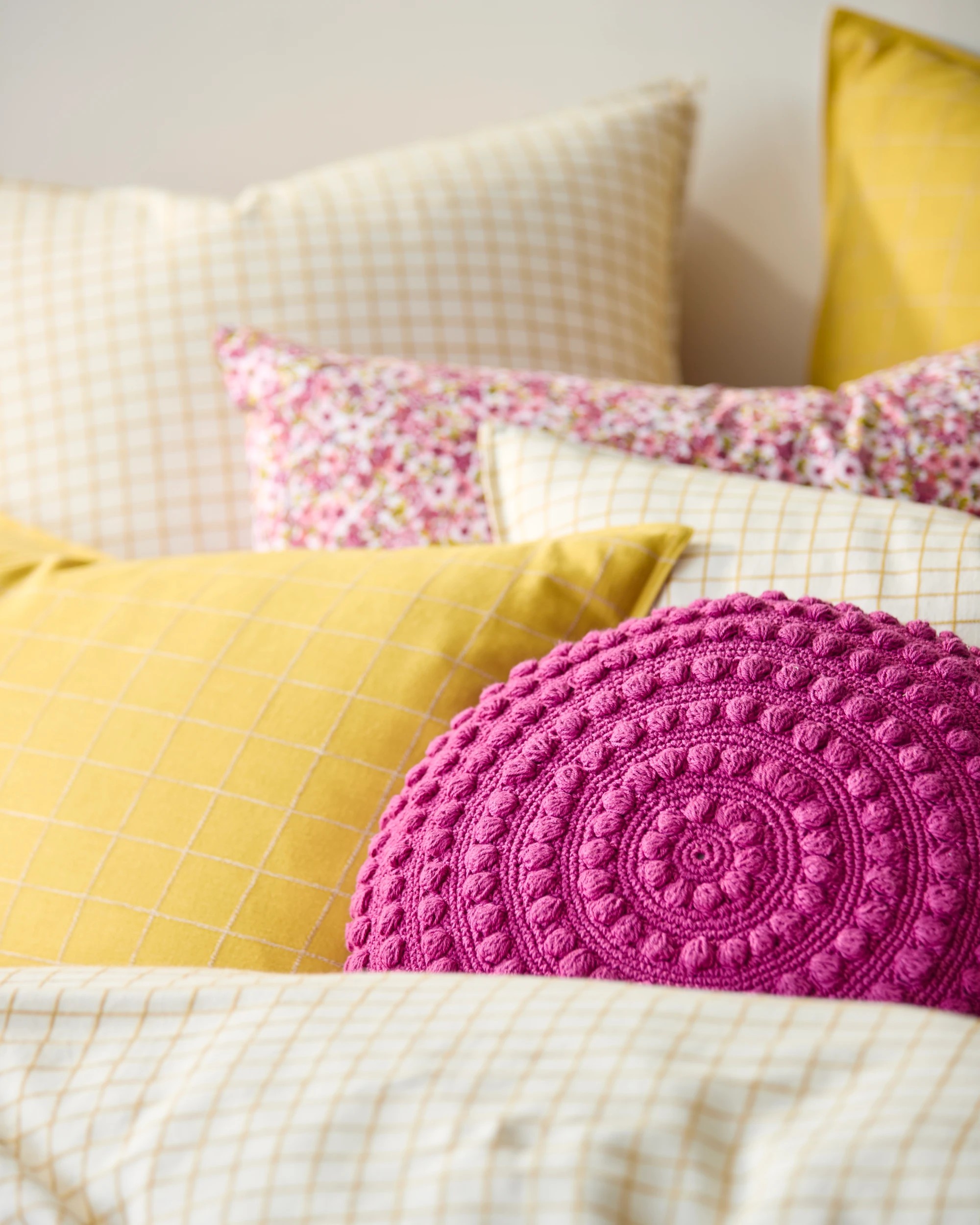 9 Target Check Linen/Cotton Quilt Cover Set - Queen Bed - Yellow, 9 of 10