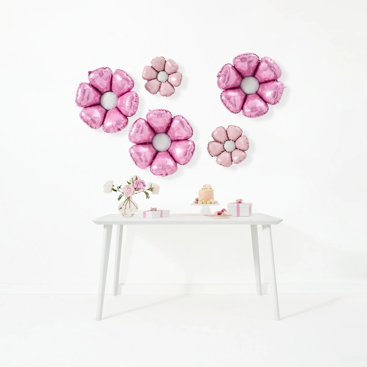 1 5 Pack Flower Foil Balloons, 1 of 4