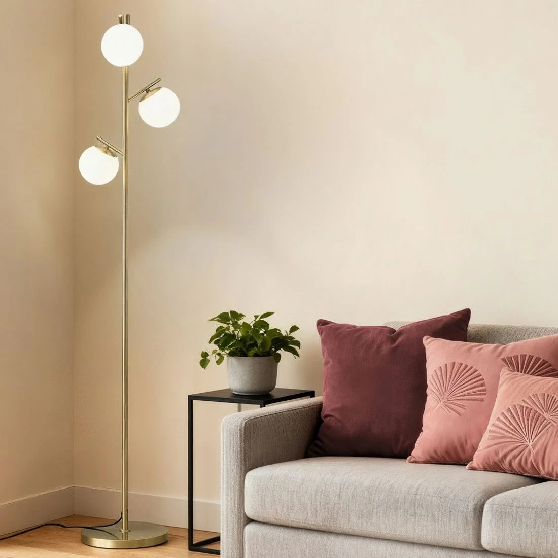 4 Artiss 3-Light Tree Floor Lamp 165cm Tall Standing Light with Sphere Glass Shades for Modern Homes - Gold, 4 of 6