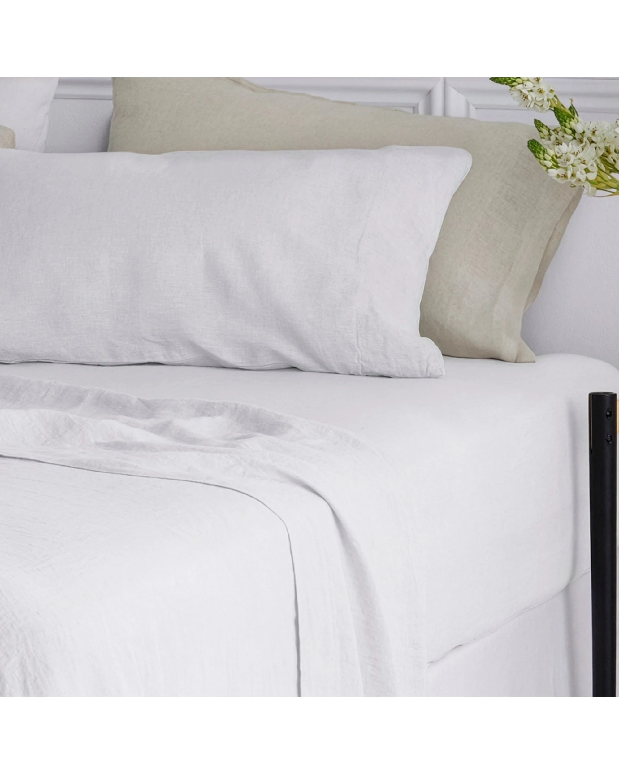 1 Bedding co Fitted Sheet 100% French Flax Linen Breathable - Super King Bed - White, 1 of 3