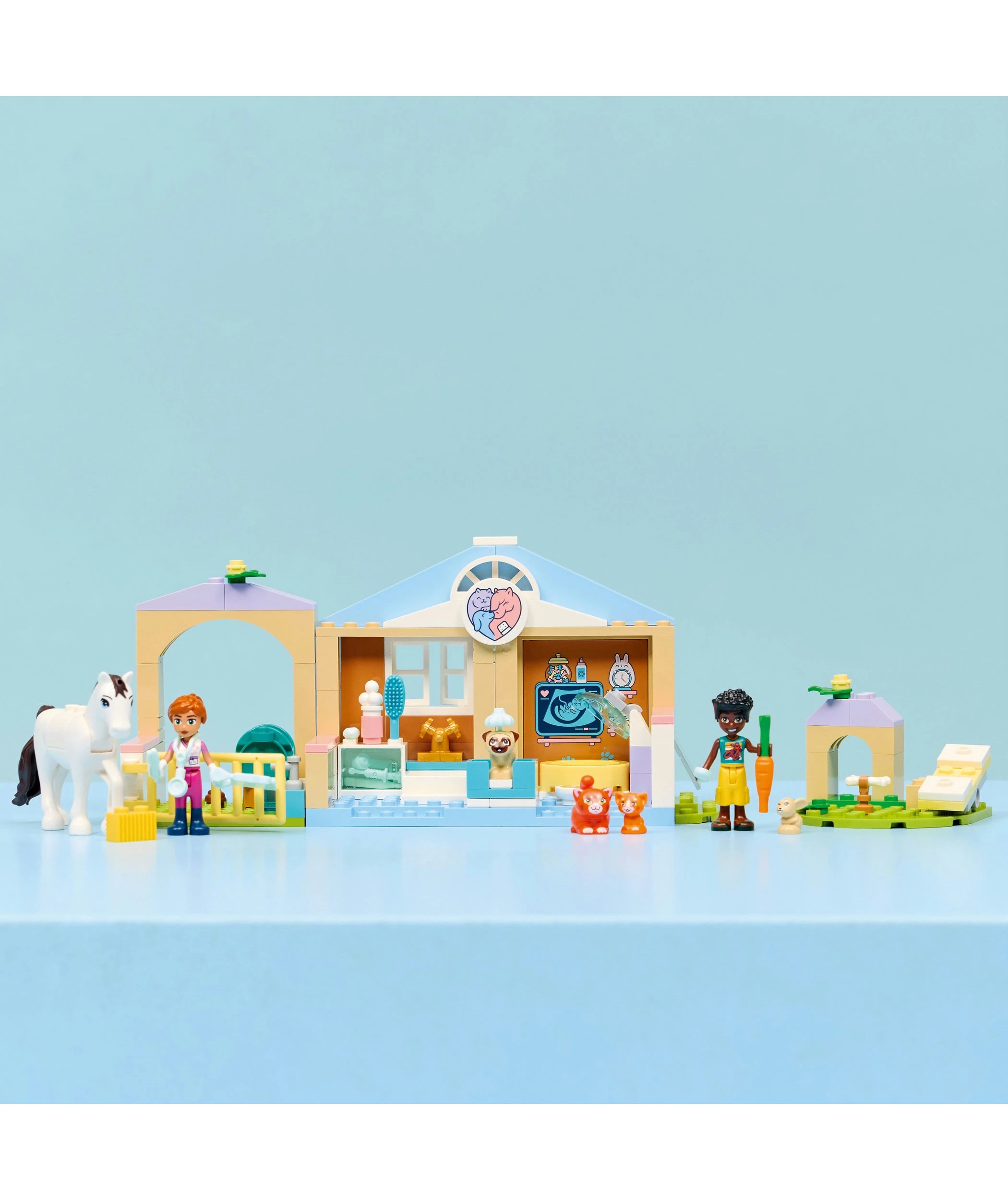 9 LEGO Friends Animal Vet Clinic 42696, 9 of 10