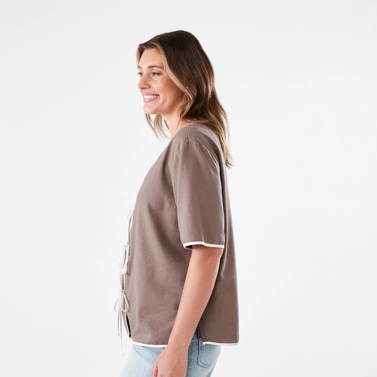 2 Short Sleeve Tie Front Top DEEP TAUPE, 2 of 5