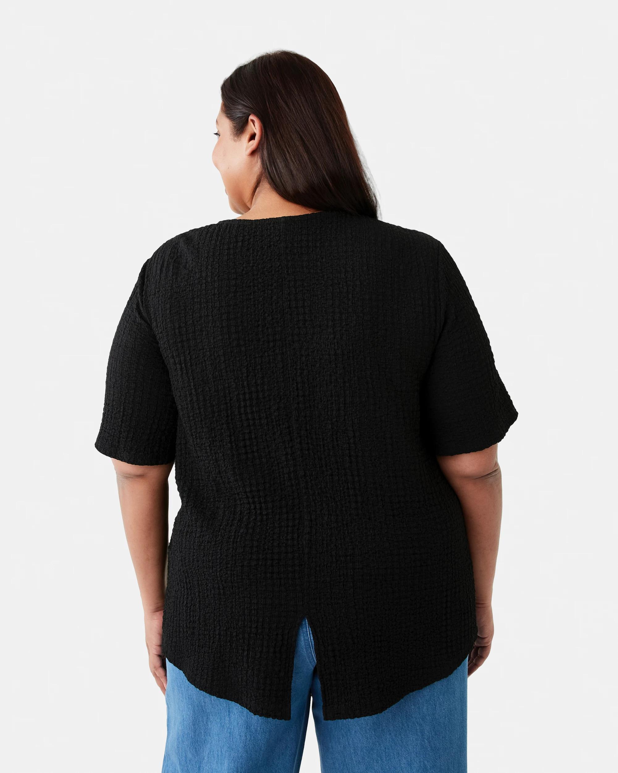 3 Curve Short Sleeve Textured Top Black, 3 of 7