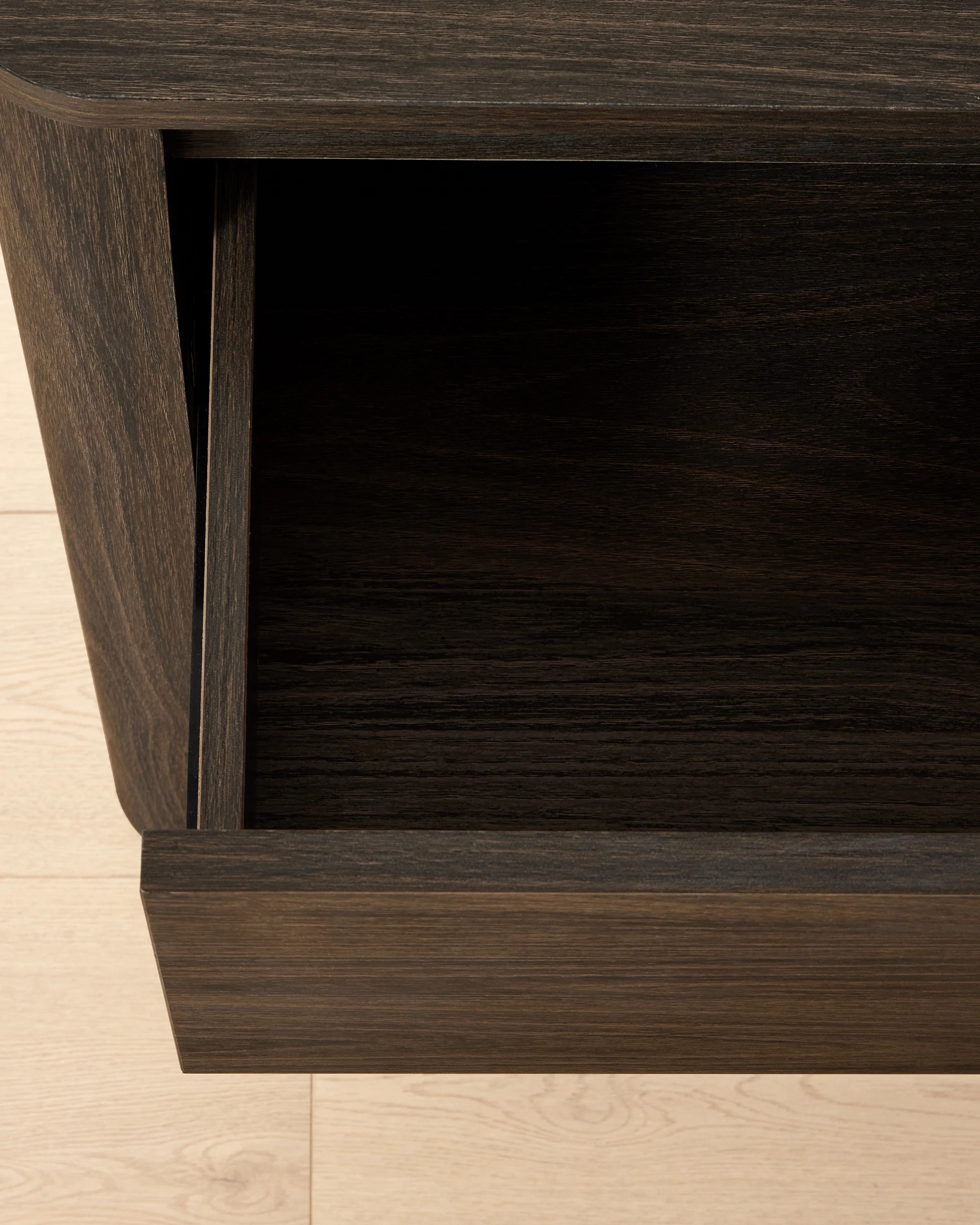 5 Miles 3 Drawer Chest. - Walnut, 5 of 6