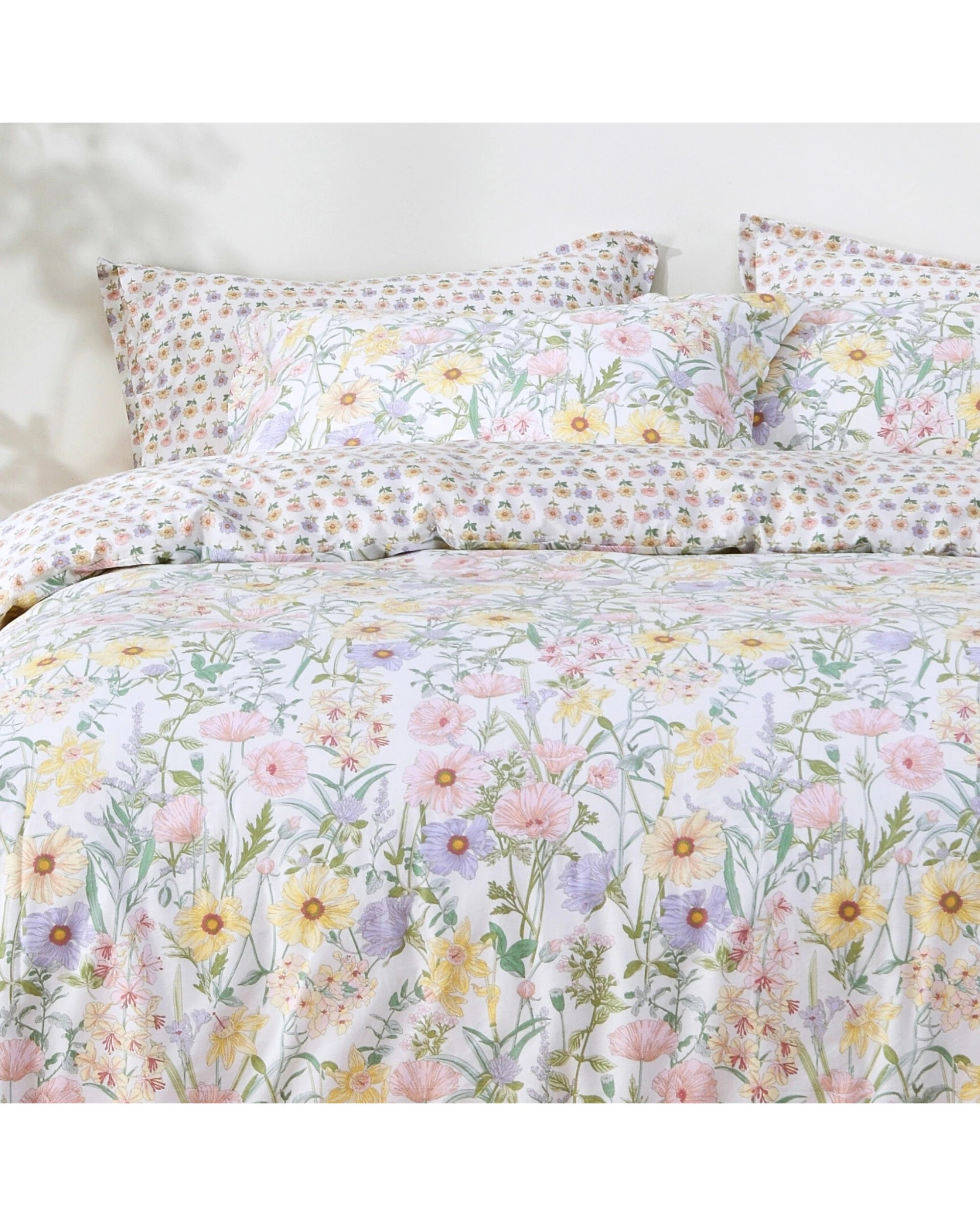 3 Dreamaker 100% Amara Cotton Reversible Quilt Cover Set - King Single Bed - Floral and Botanical, 3 of 8