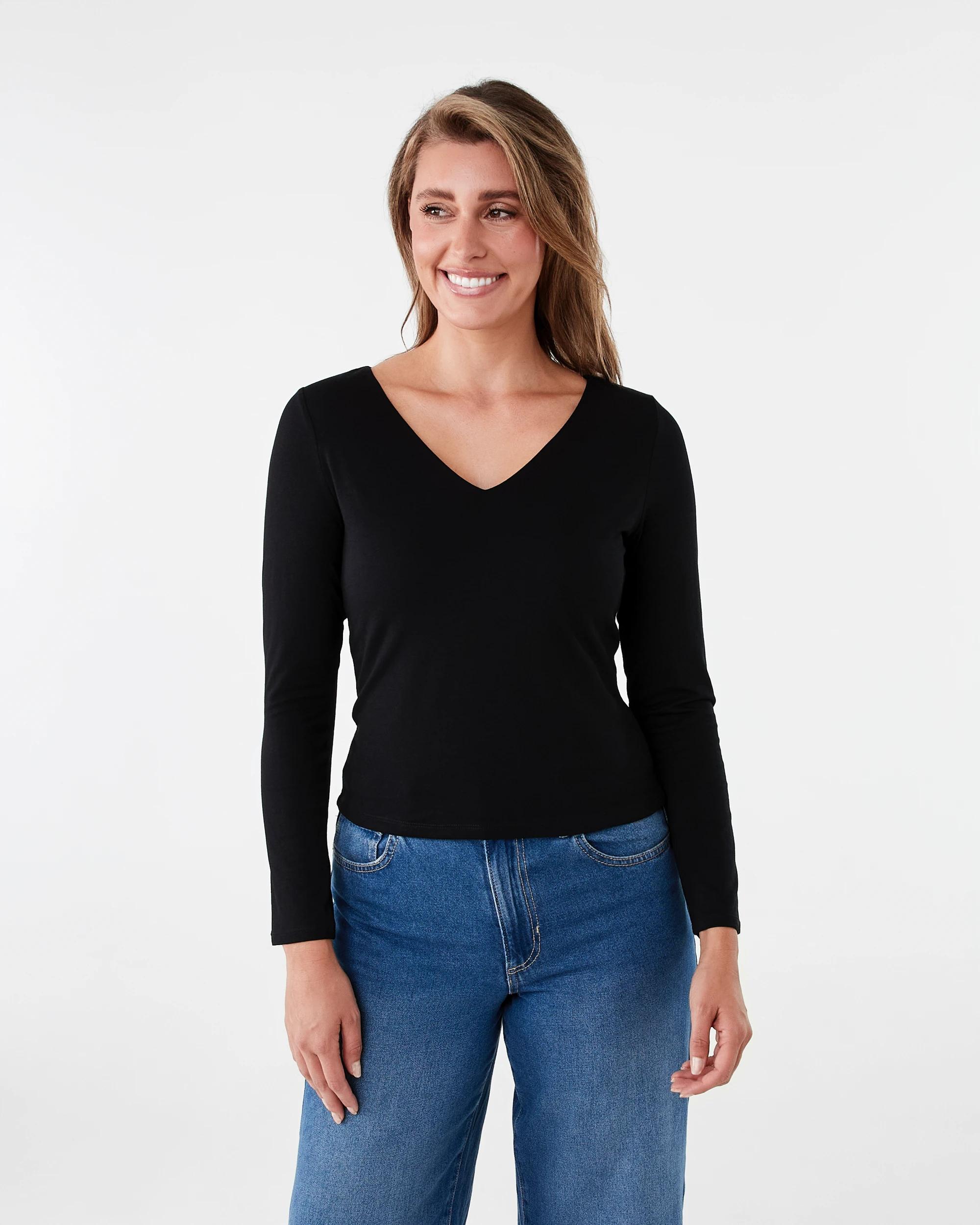 1 Long Sleeve V-Neck Top Black, 1 of 5
