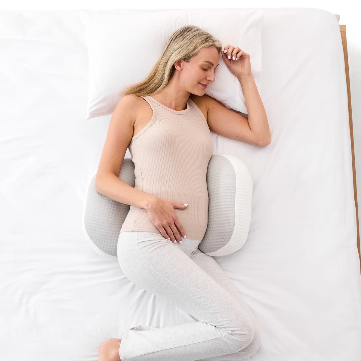 1 Pregnancy Side Sleeper Pillow, 1 of 9