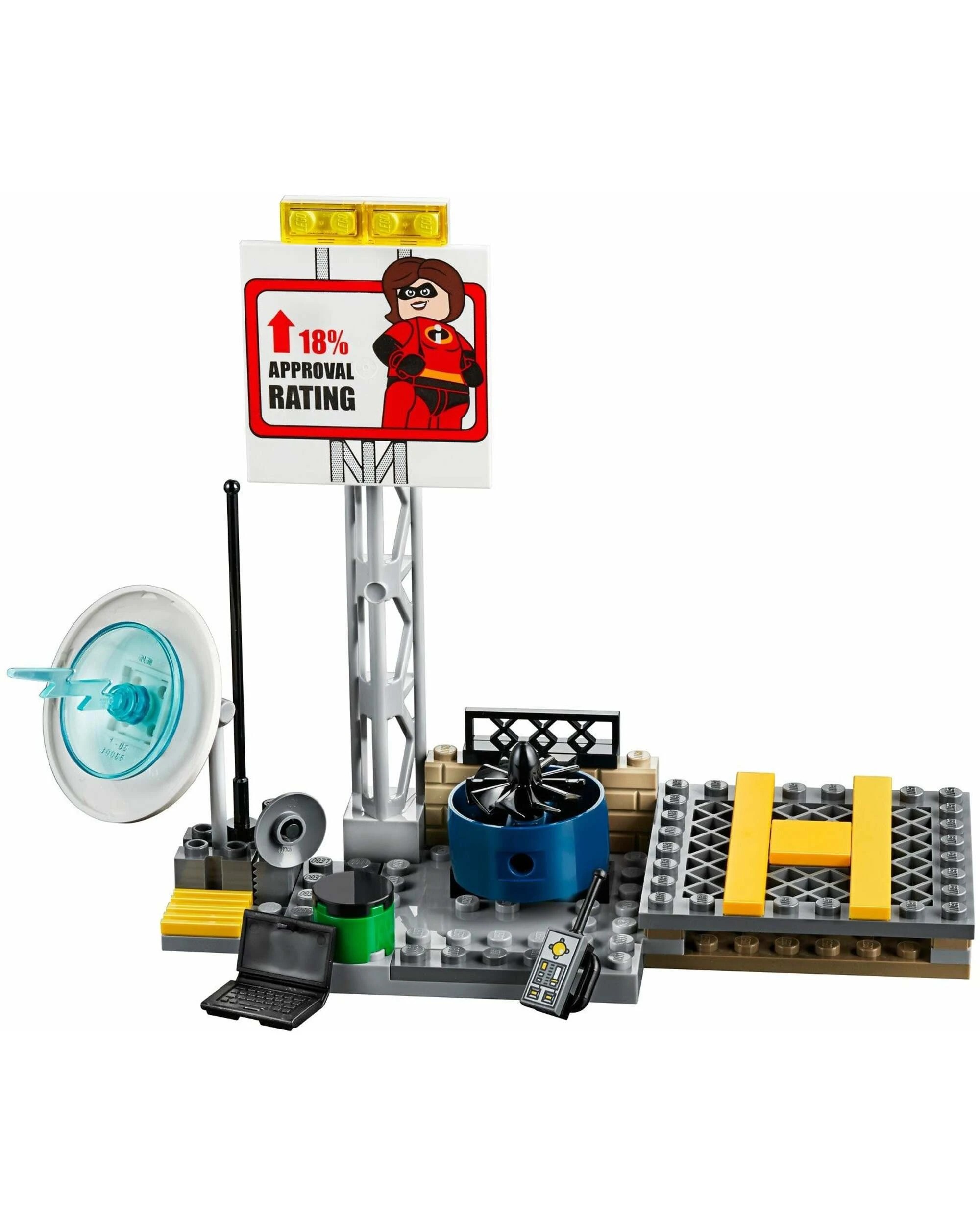 3 LEGO 10759 Elastigirl Rooftop Pursuit & Helicopter Rescue, 3 of 3