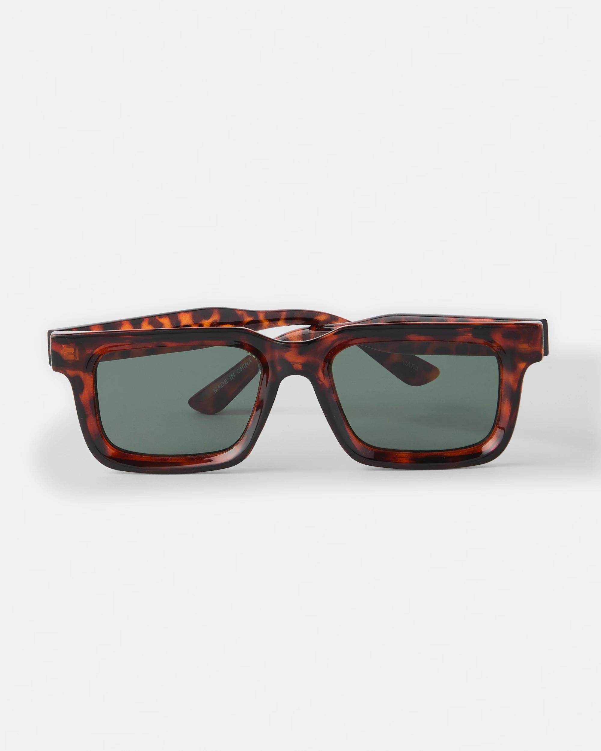 3 Fashion D Frame Sunglasses Tort, 3 of 4