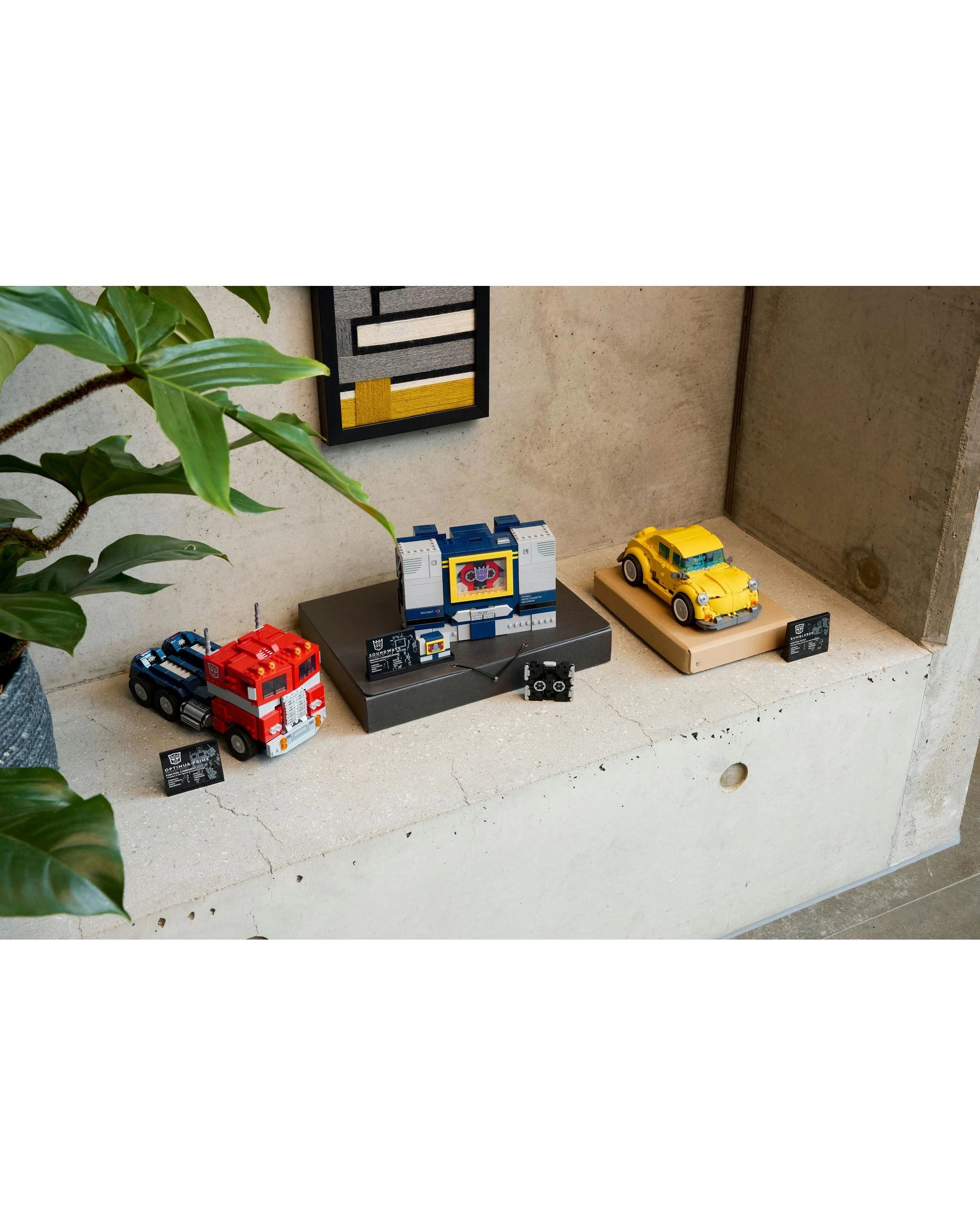 3 The LEGO Group LEGO Icons Transformers: Soundwave - 10358, 3 of 10