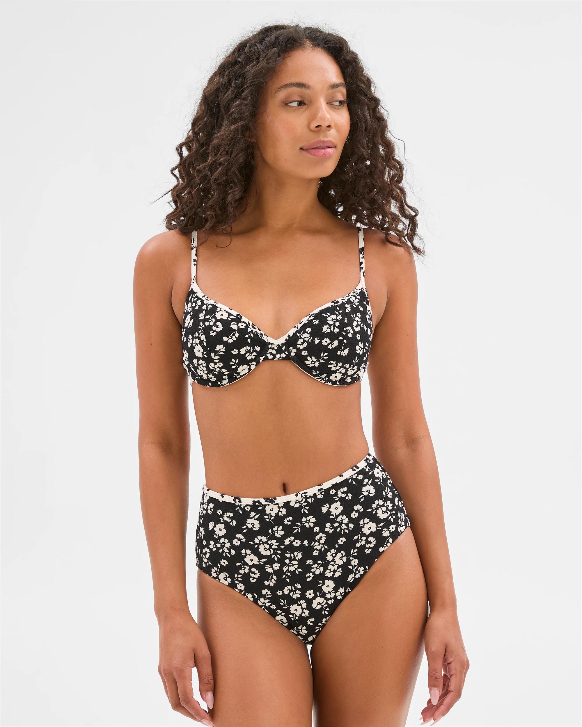 2 Target Textured Bikini Bottoms BLACK AND WHITE DAISY, 2 of 9
