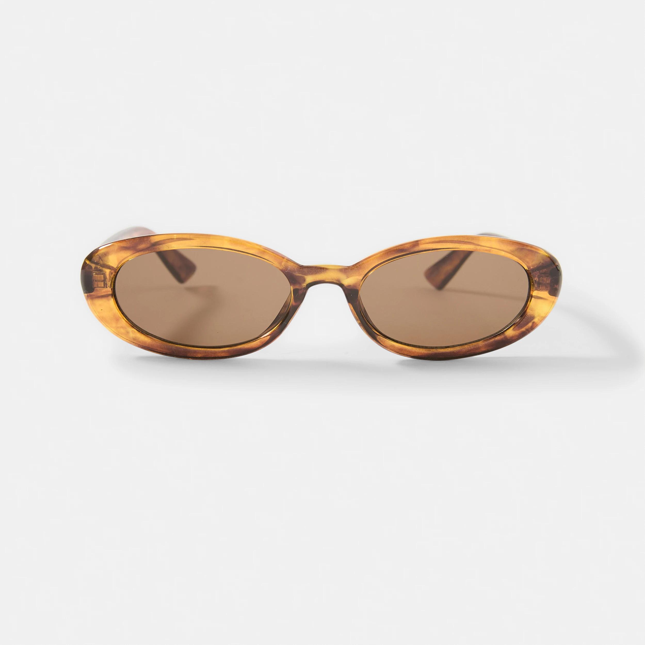 1 Oval Shape Sunglasses Tort, 1 of 10