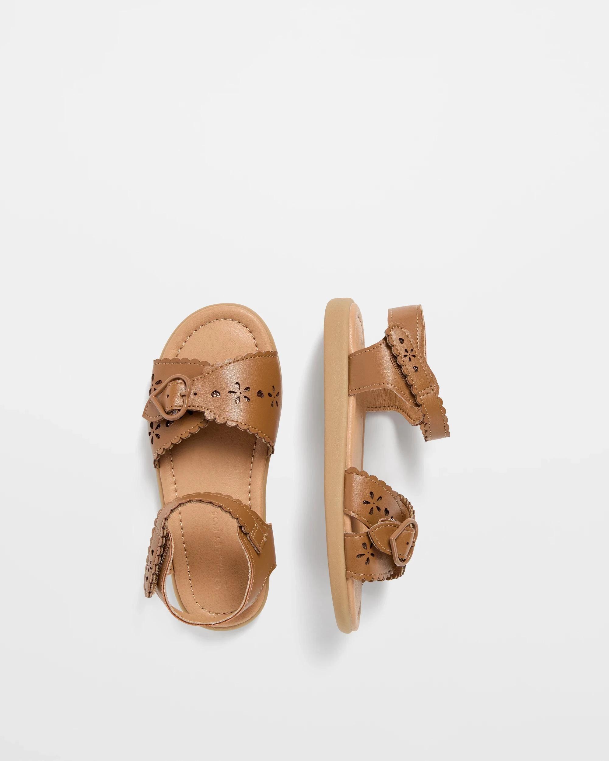 2 Target Kids Girls Junior Scallop Laser Cut Sandal NATURAL, 2 of 3