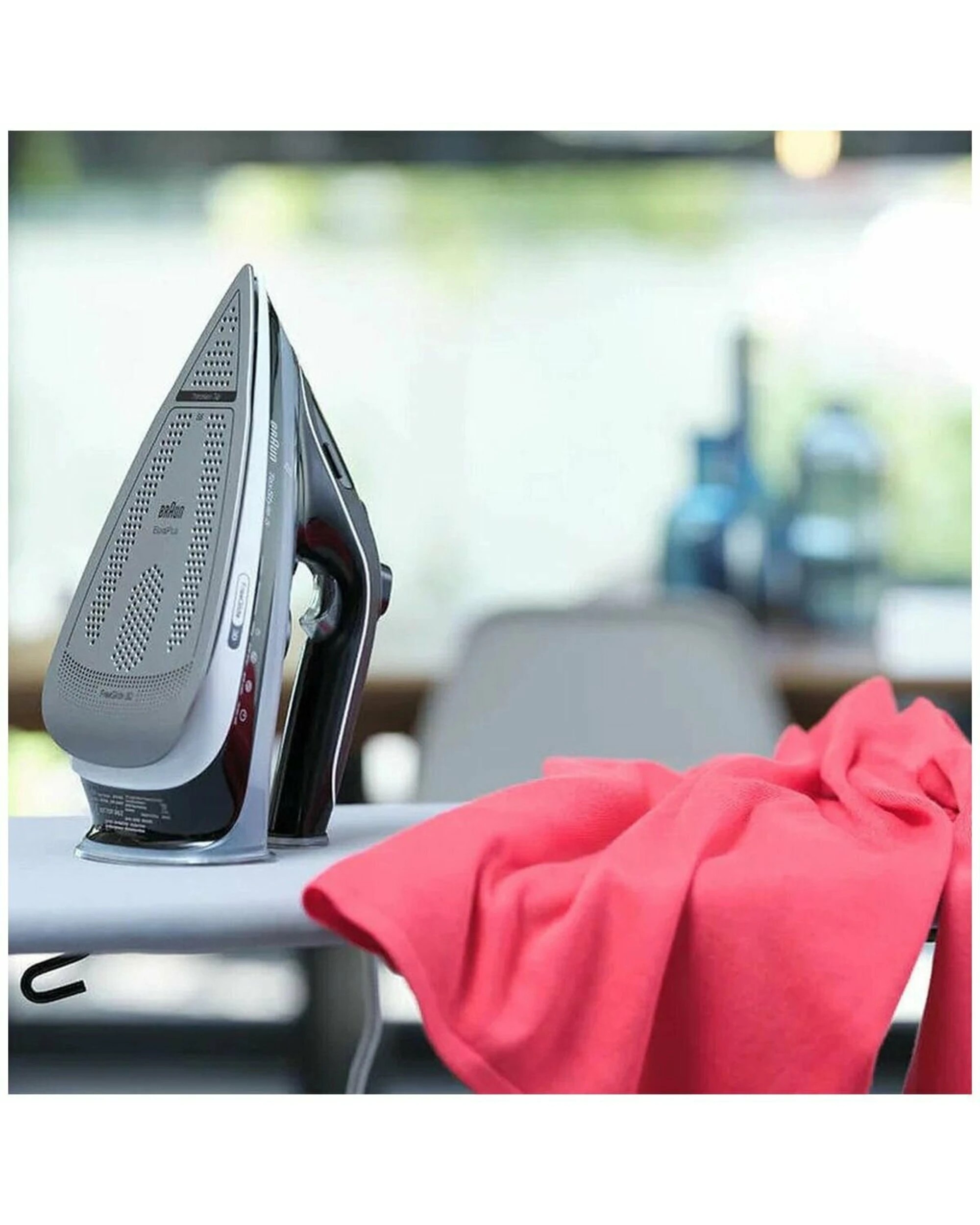 5 Braun TexStyle 5 Steam Iron, 5 of 5