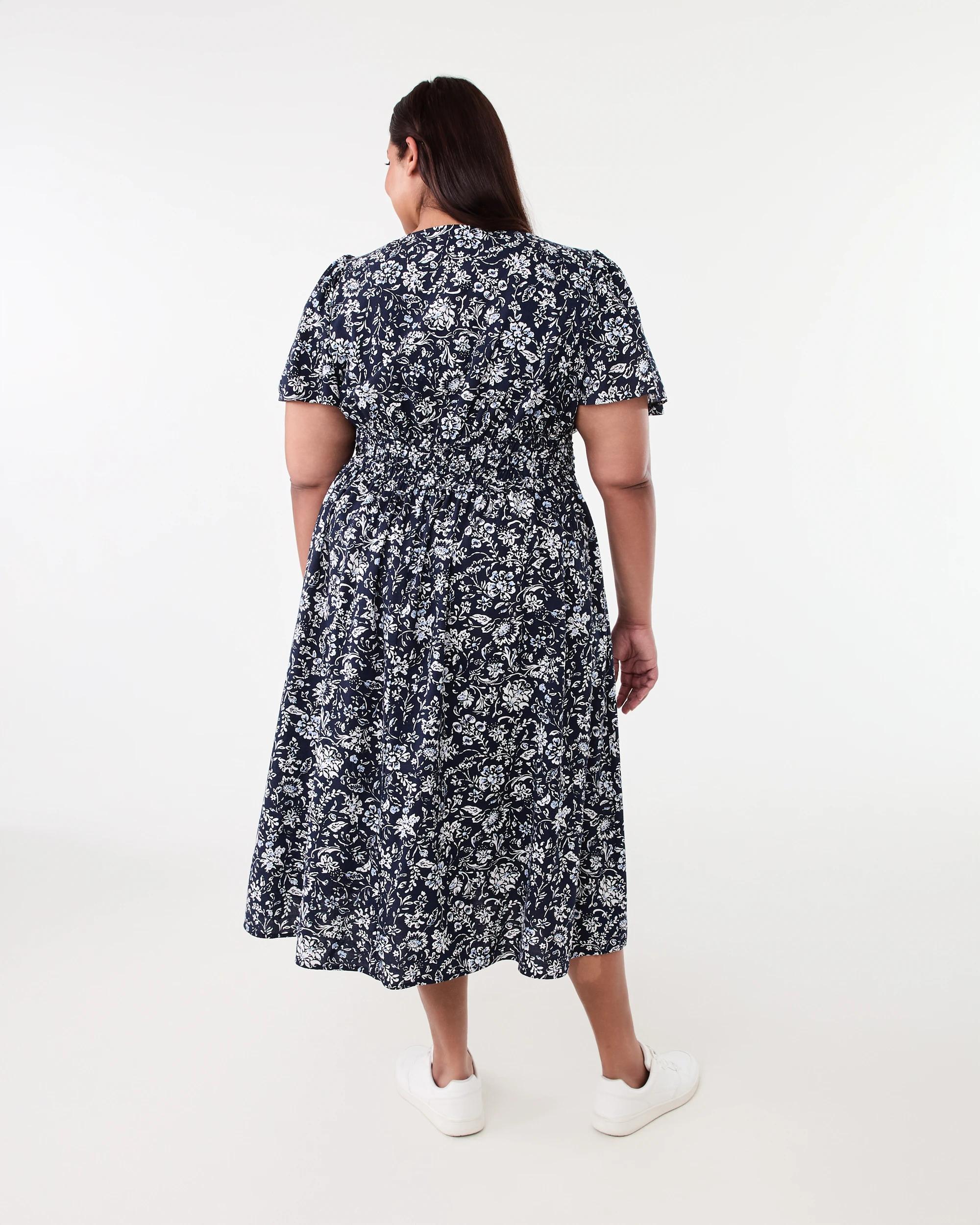 3 Curve Short Sleeve V-Neck Midi Dress Nav Chintz, 3 of 7