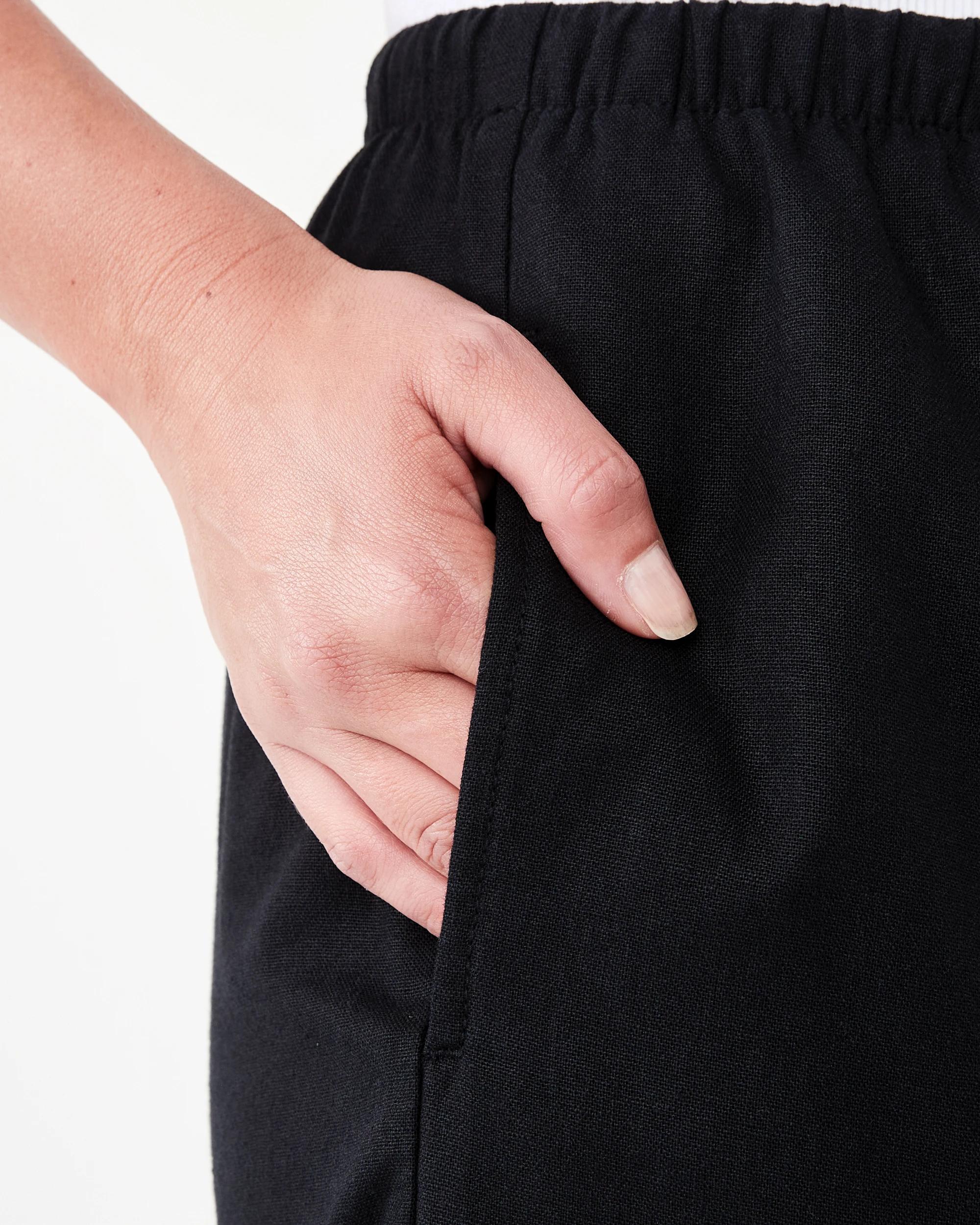 5 Tie Waist Bermuda Shorts Black, 5 of 6