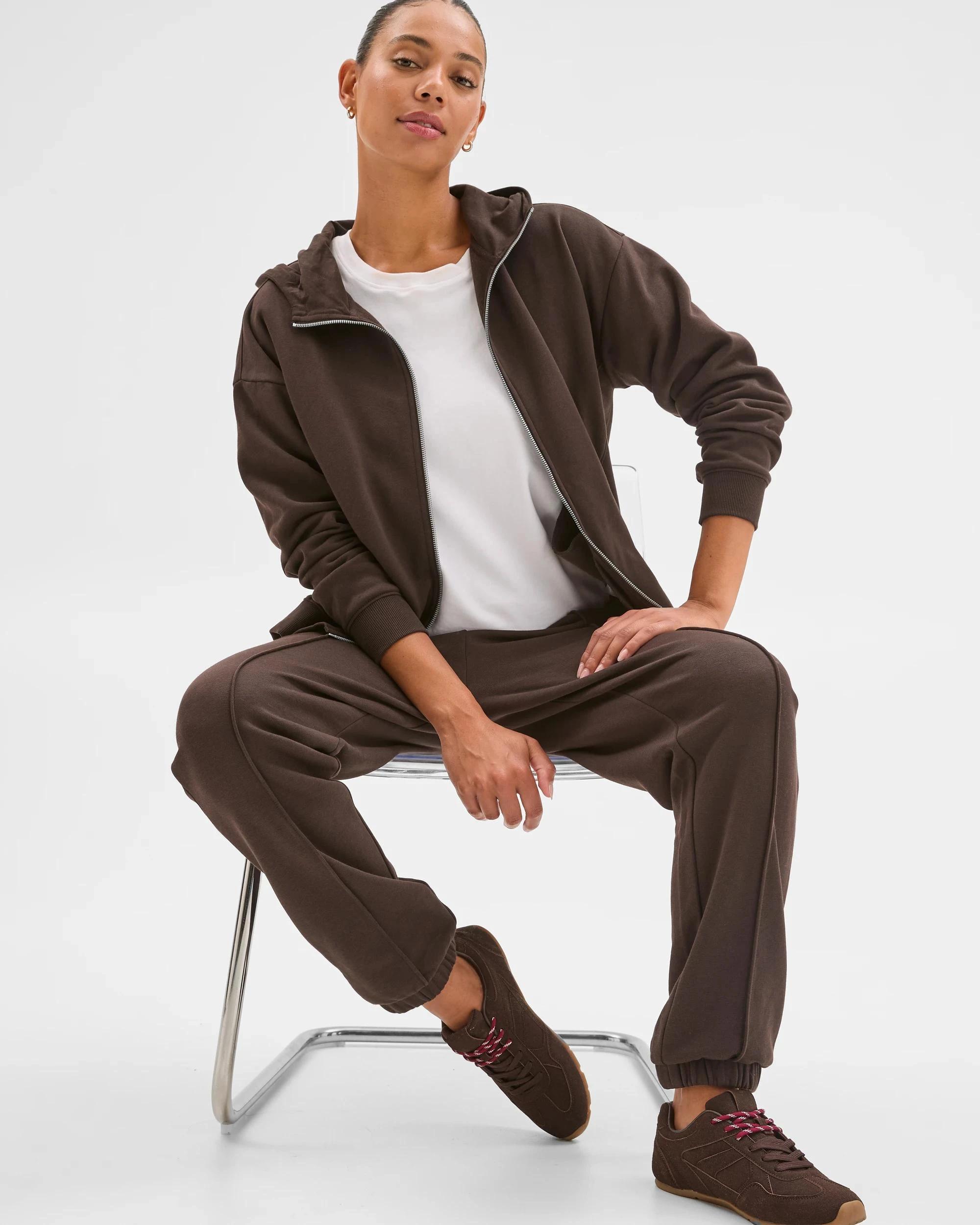 4 Target Woman Australian Cotton Blend Fleece Trackpants COCOA/PINTUCK, 4 of 4