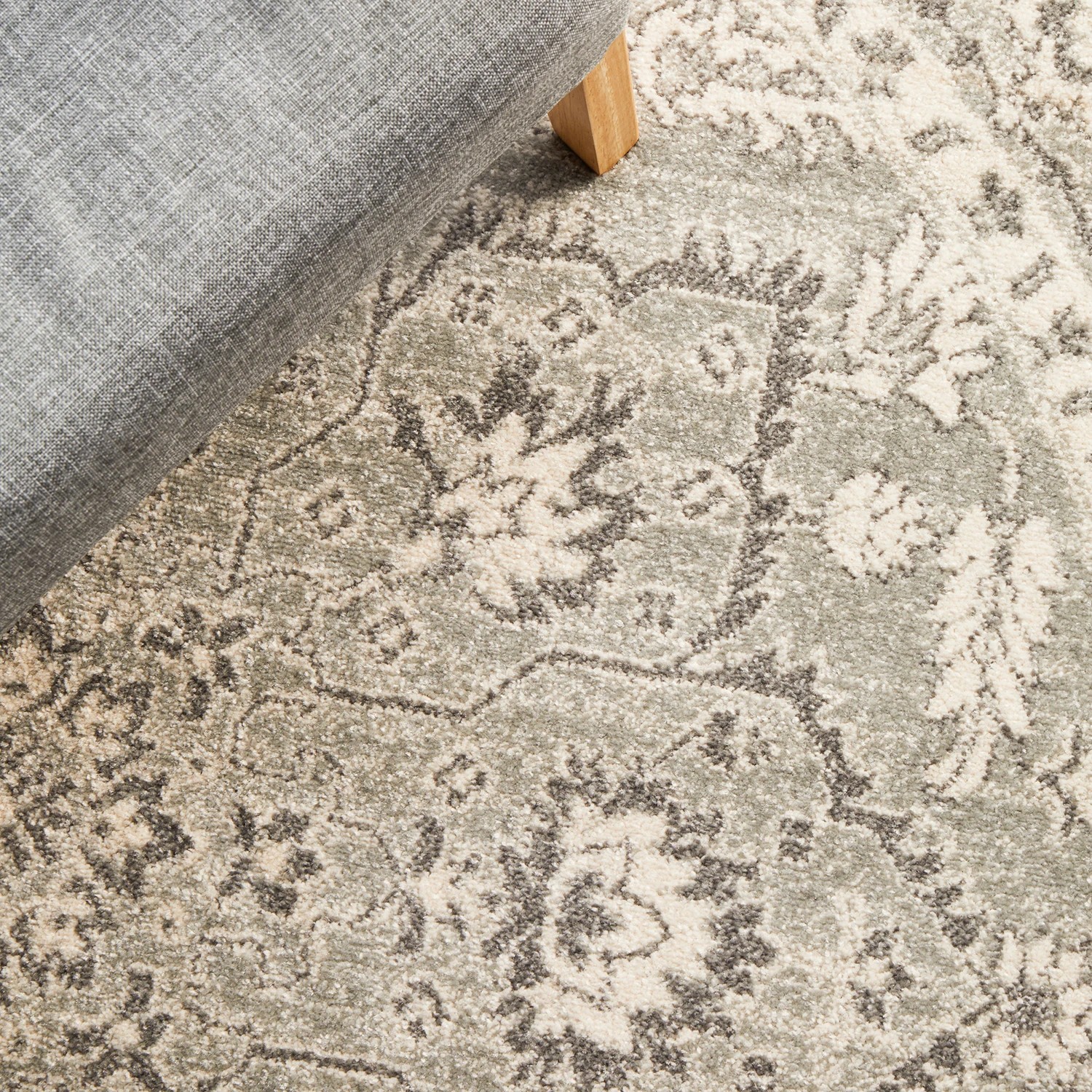 8 Common Ground Rugs Encore 261 200x200cm - Medium Round Power Loomed Pet Friendly Rug - Silver, 8 of 9