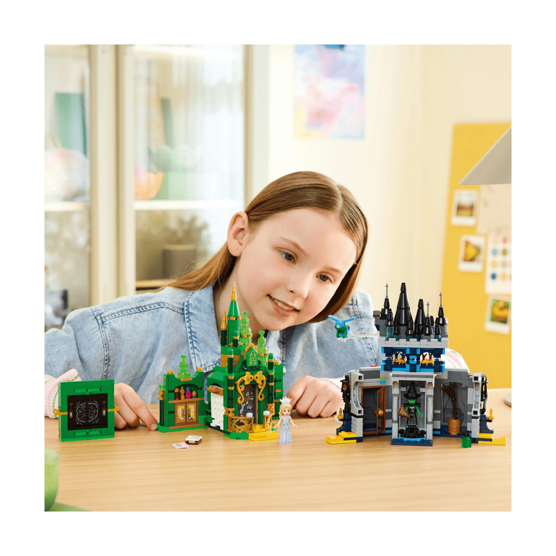 8 LEGO Wicked Emerald City & Kiamo Ko Castle 75689, 8 of 10