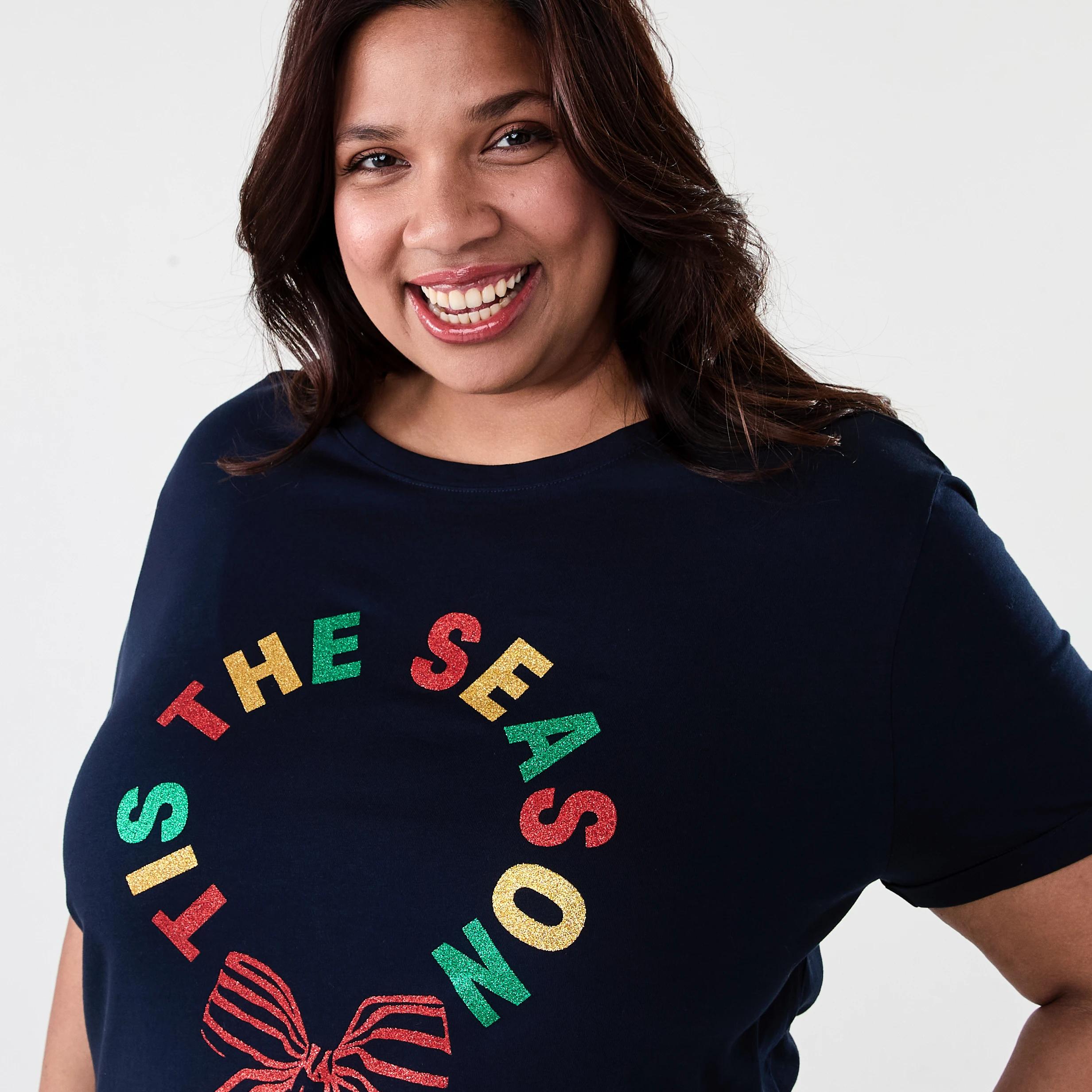 4 Christmas Short Sleeve T-shirt Wreath, 4 of 5