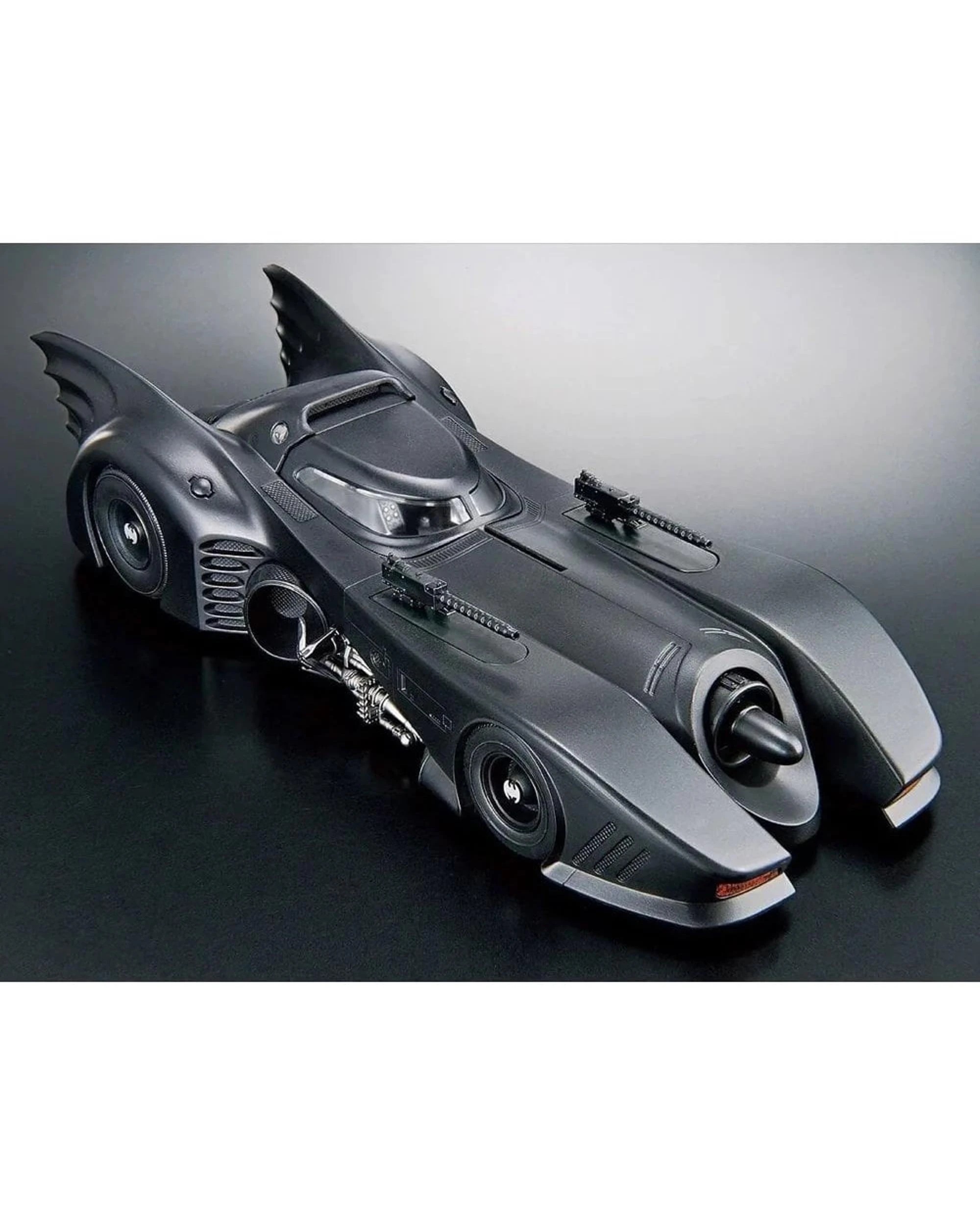 3 Bandai DC Batman Batmobile 1/35 Model Kit, 3 of 6