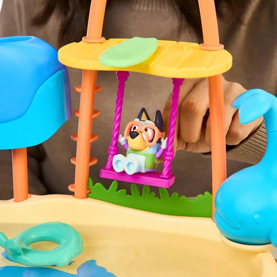7 Bluey Whale Water Park Playset, 7 of 10