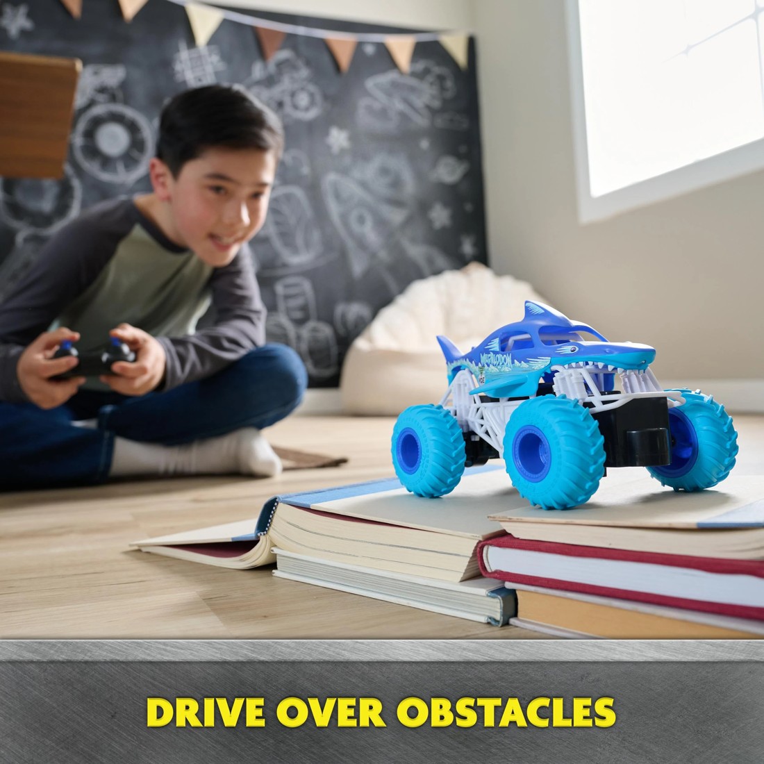 5 Monster Jam Megalodon Ice 1:24 RC, 5 of 6