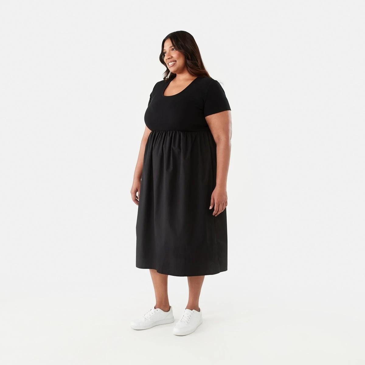 2 Curve Knit Woven Midi Dress Black, 2 of 6