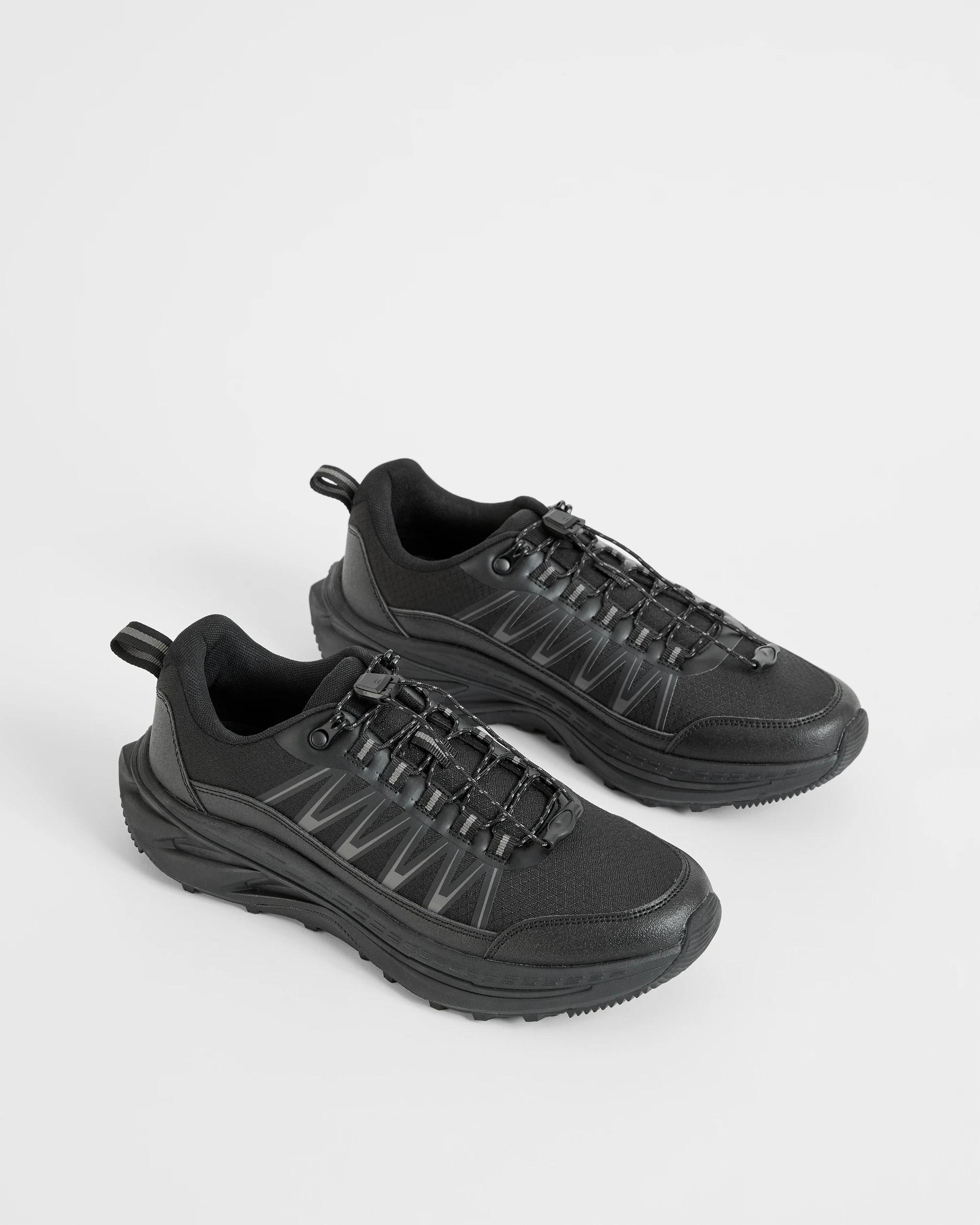 2 Target Man Hiking Knit Trainers BLACK, 2 of 3