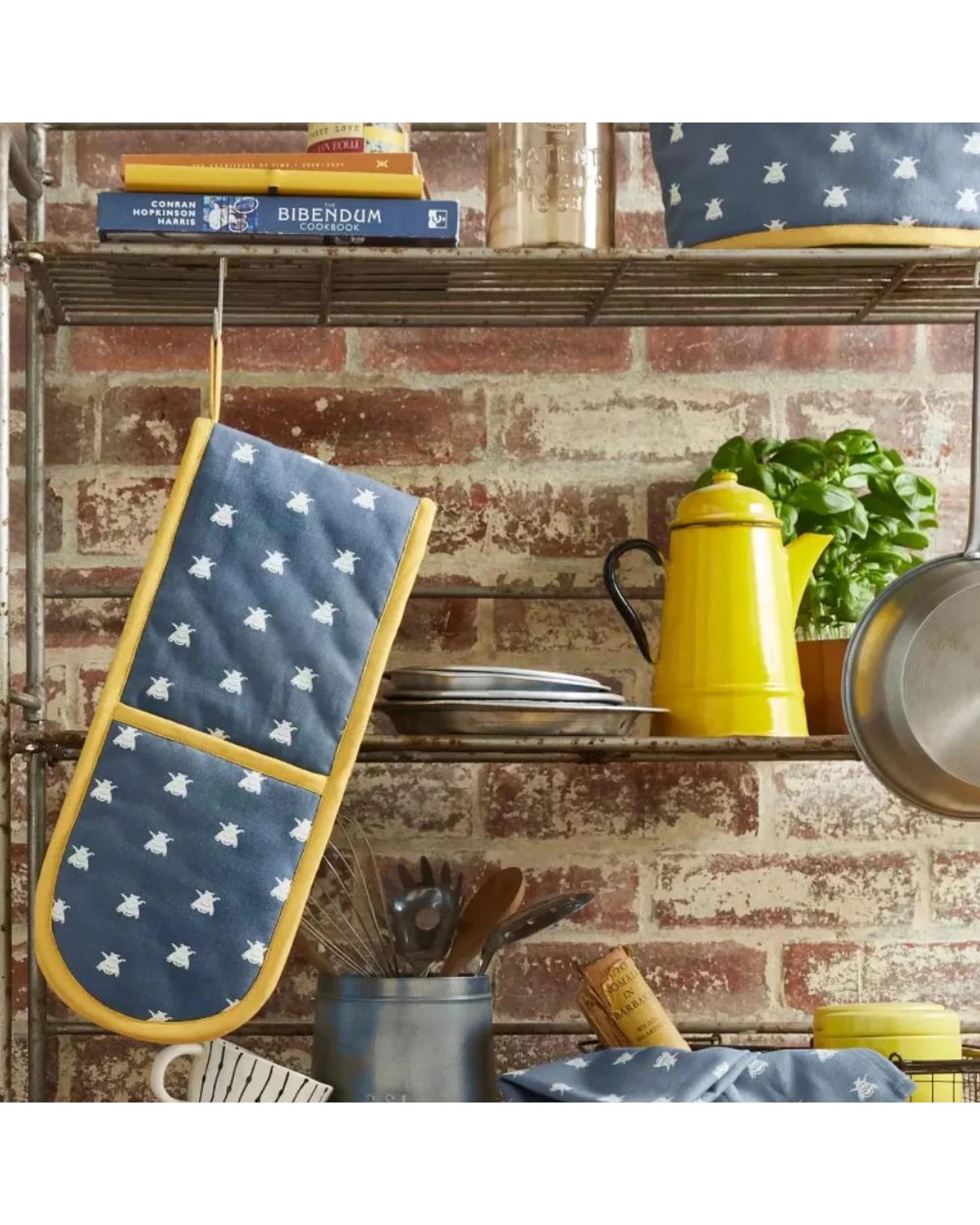 4 Ulster Weavers Double Oven Glove Bees Blue  88 x 18cm, 4 of 5