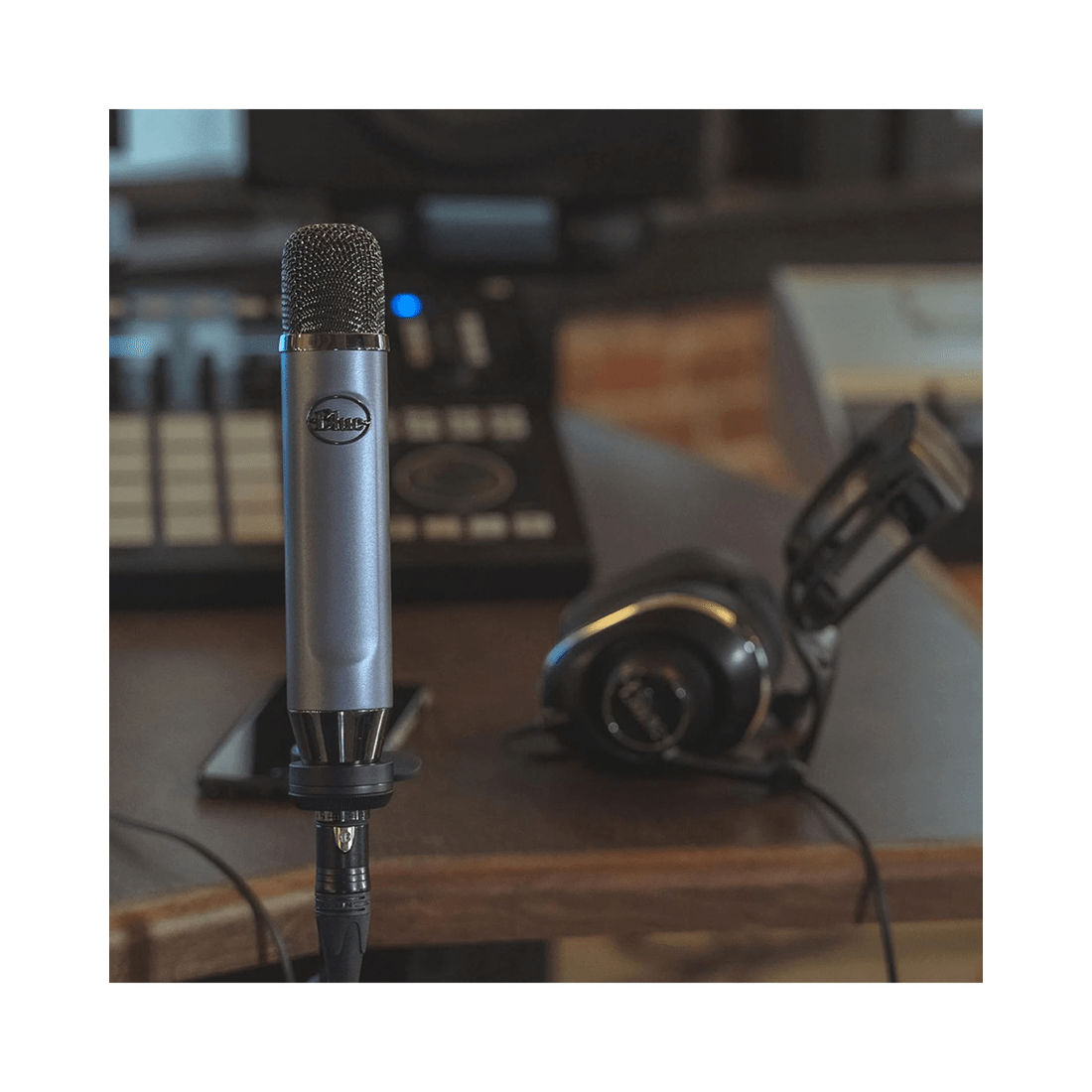 4 Blue Ember XLR Condensor Microphone - Grey, 4 of 7