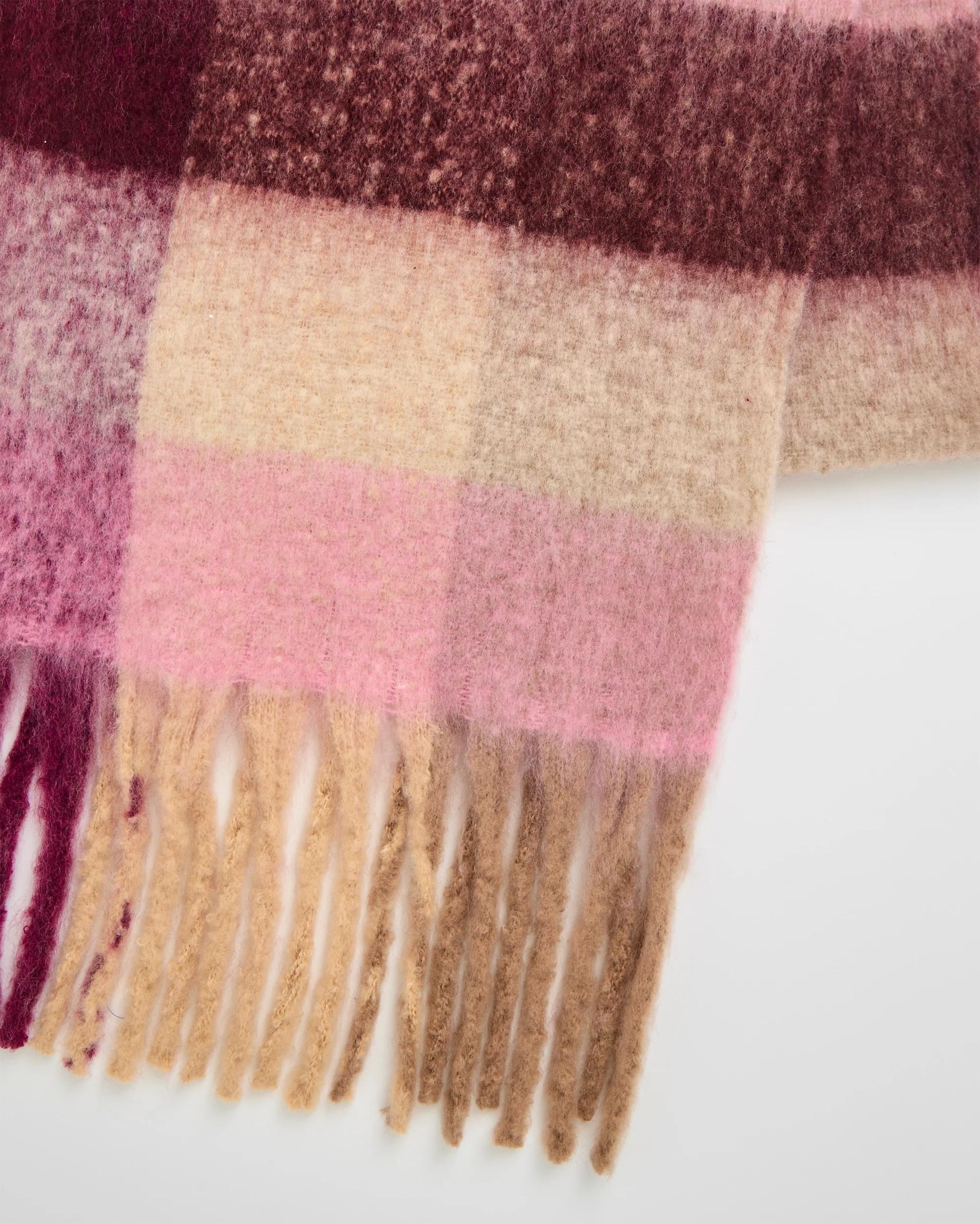 2 Target Woman Brushed Check Scarf PINK, 2 of 3