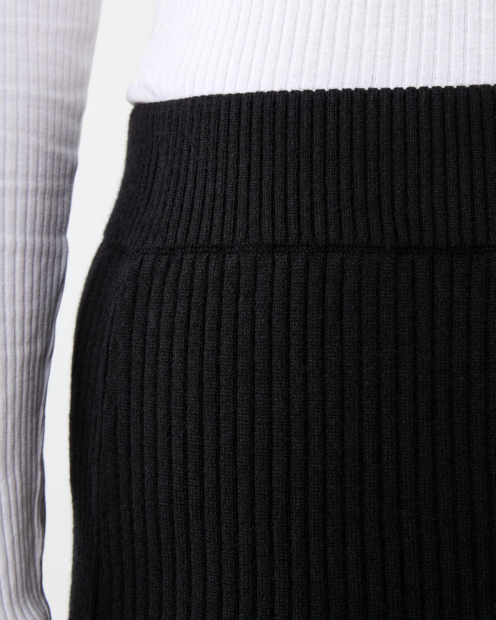 4 Rib True Knit Skirt Black, 4 of 4