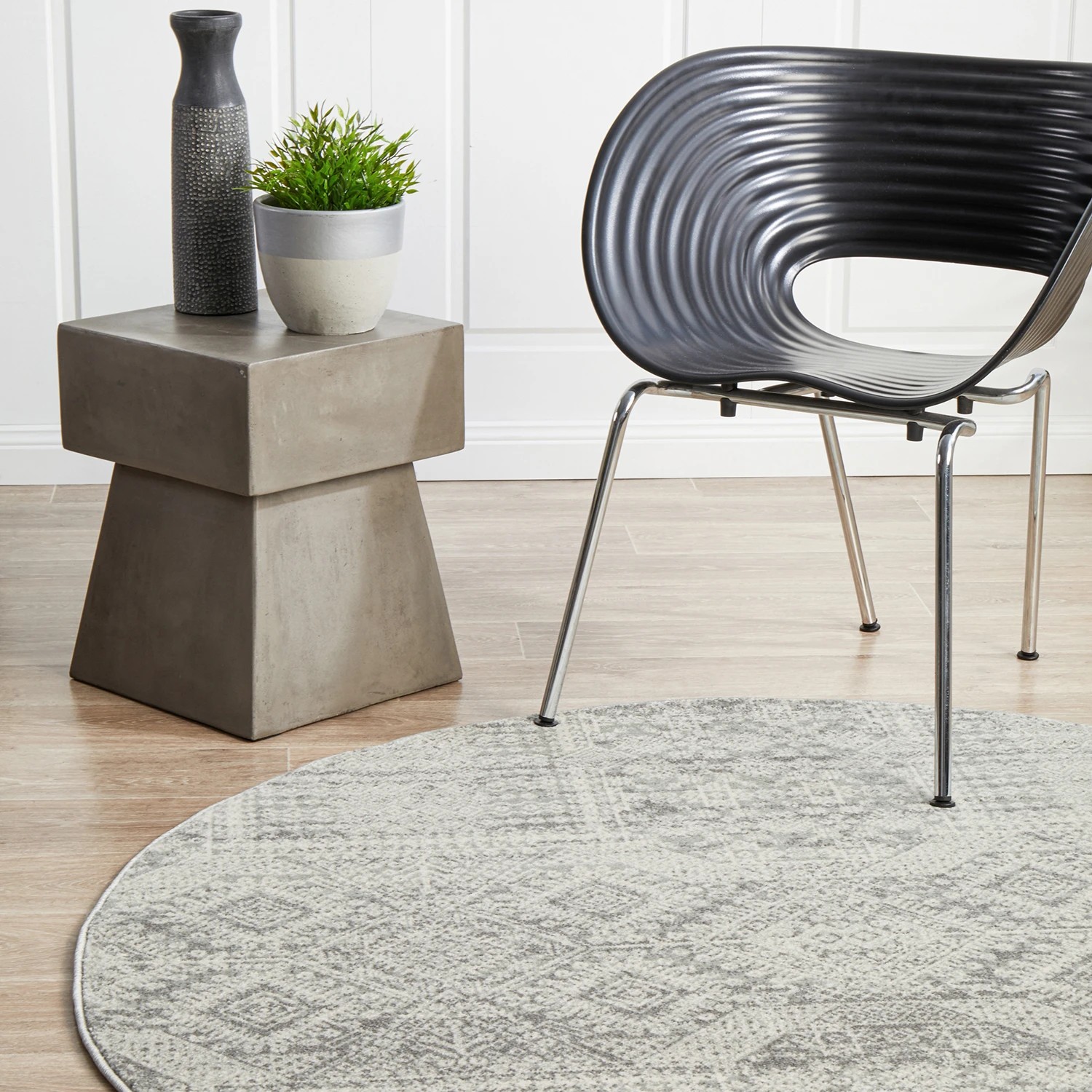 1 Common Ground Rugs Phantom 351 240x240cm - Large Round Power Loomed Pet Friendly Rug - Silver, 1 of 9