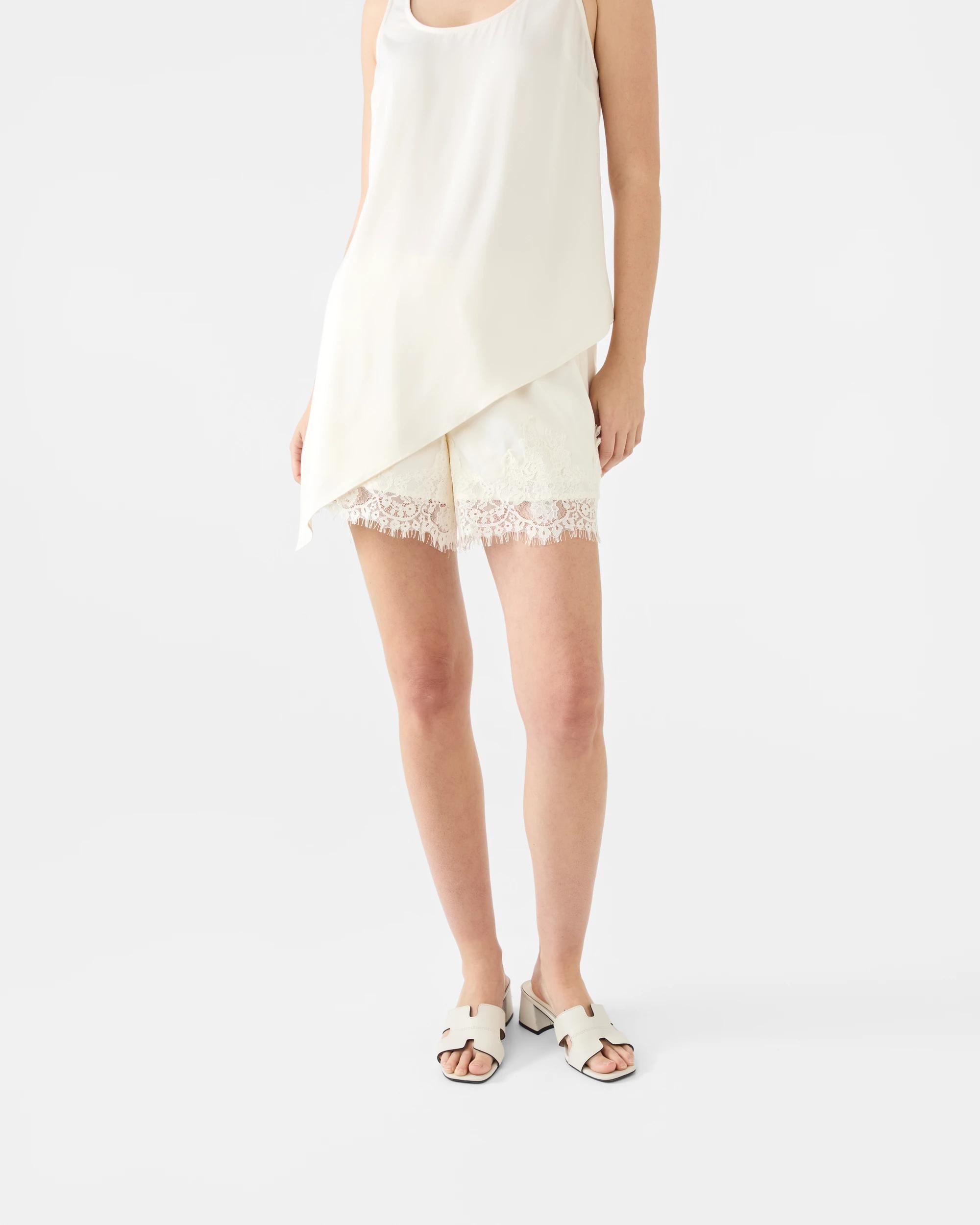 7 Lace Trim Satin Shorts Vanillaoat, 7 of 8