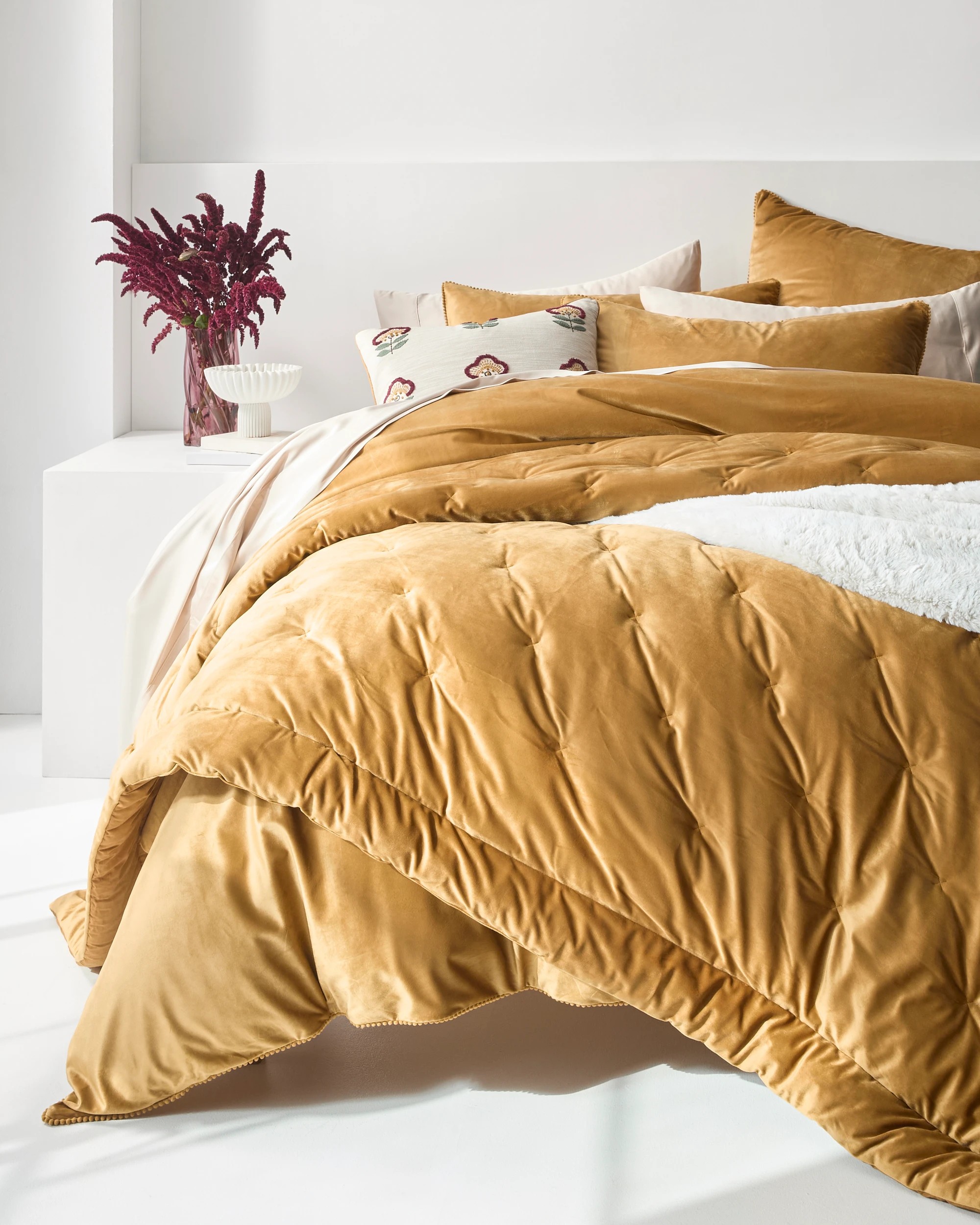 2 Target Lacy Velvet Comforter - Queen Bed - Yellow, 2 of 3
