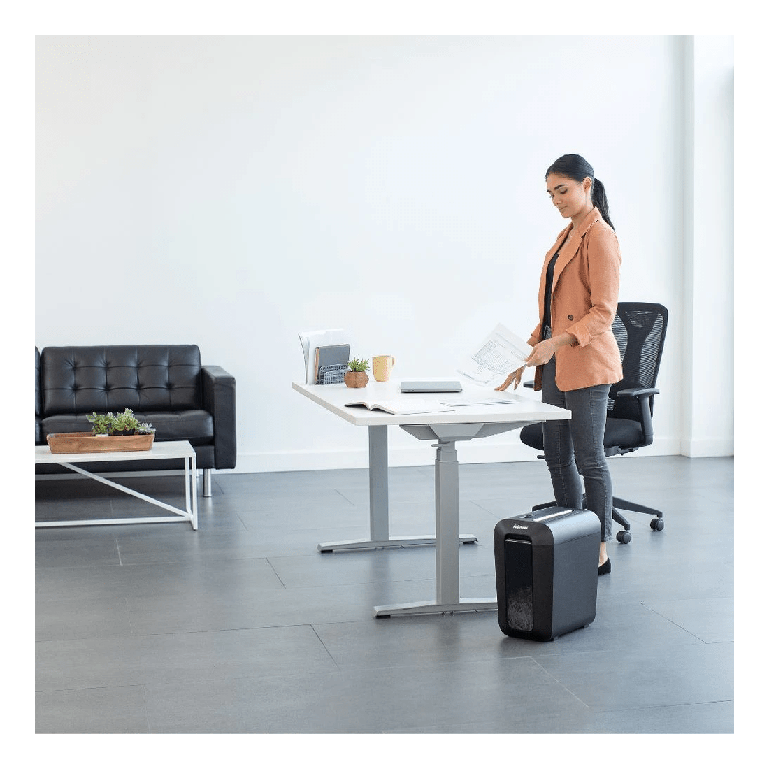 5 Fellowes LX65 Cross-cut Shredder, 5 of 5