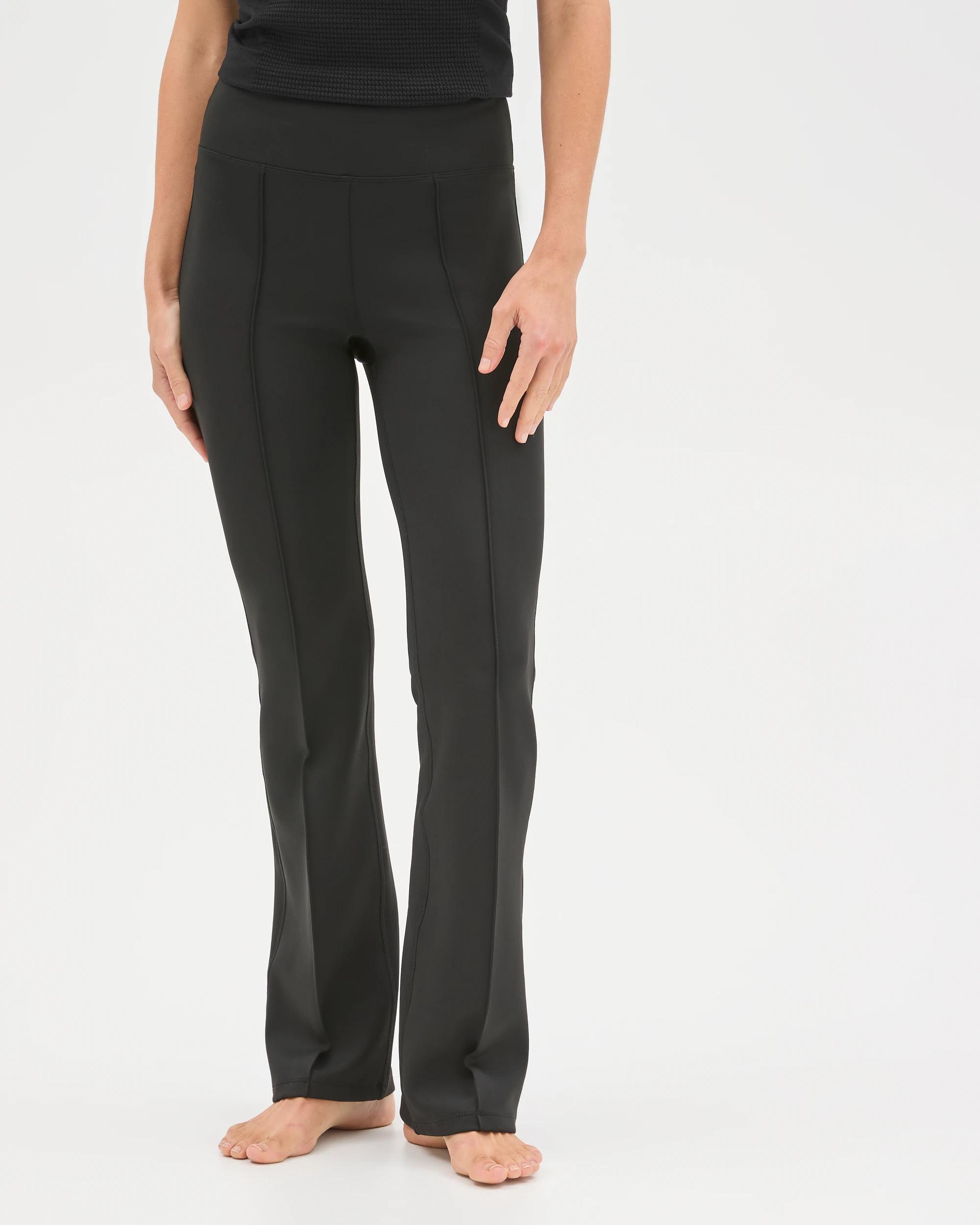 2 Target Active Active Scuba Outdoor Flare Trackpants BLACK, 2 of 6
