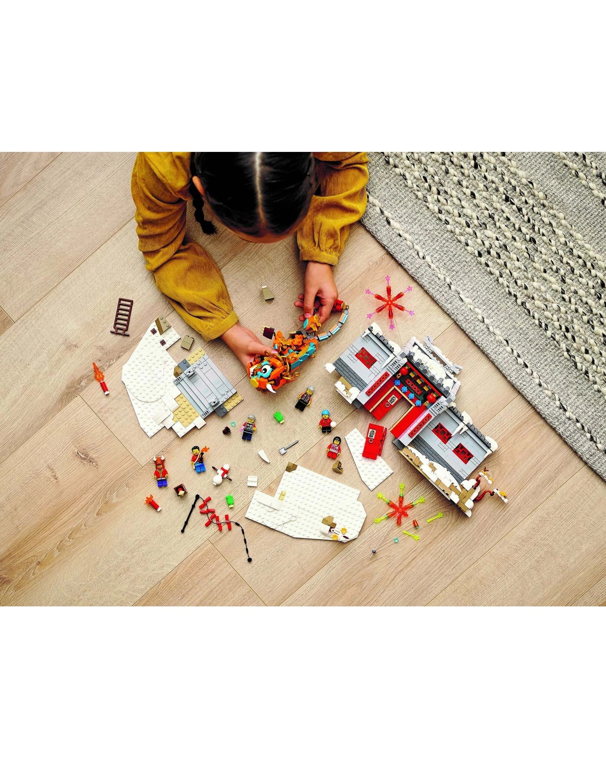 3 LEGO Miscellaneous Series 80106 Story of Nian, 3 of 4
