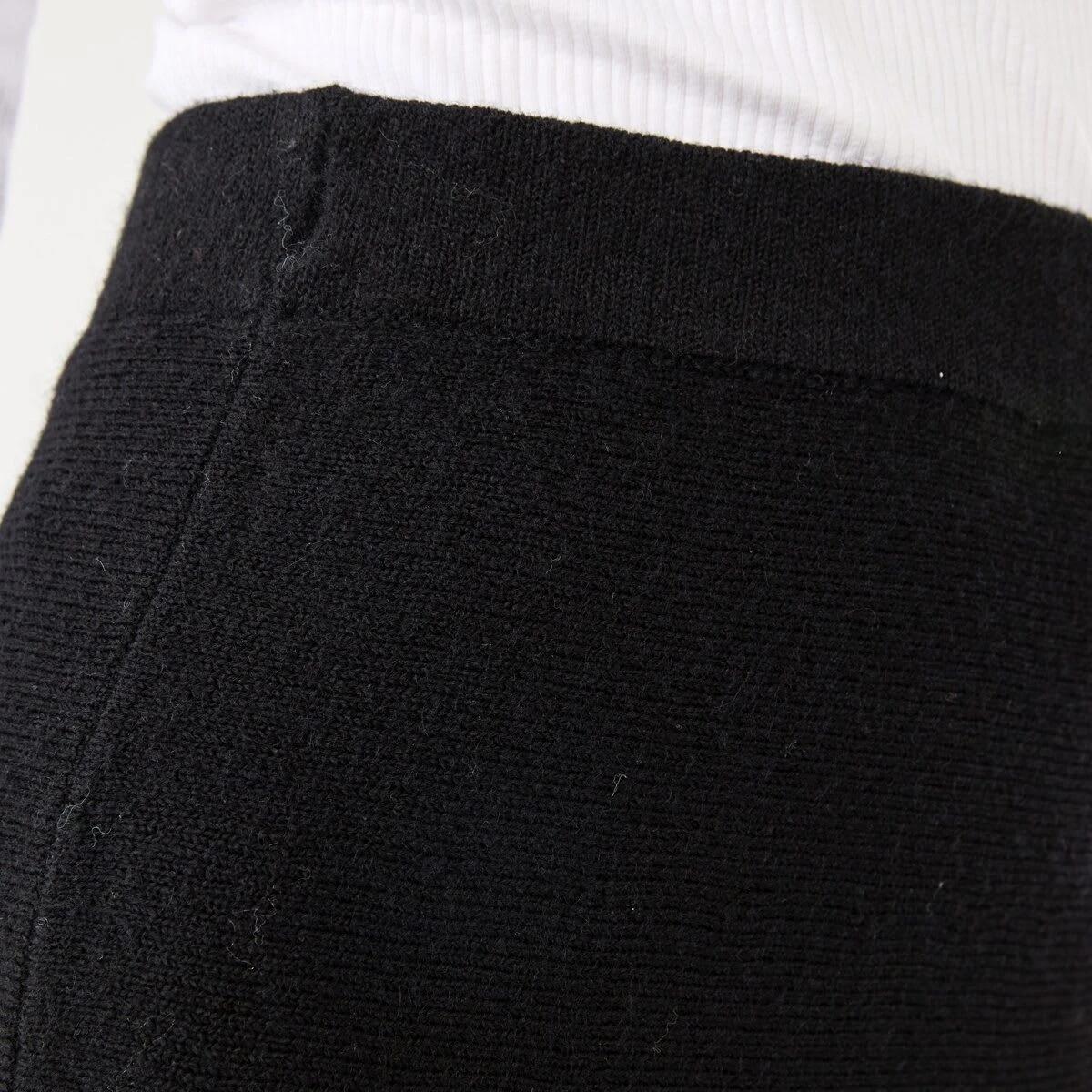 4 True Knit A-Line Maxi Skirt Black, 4 of 4
