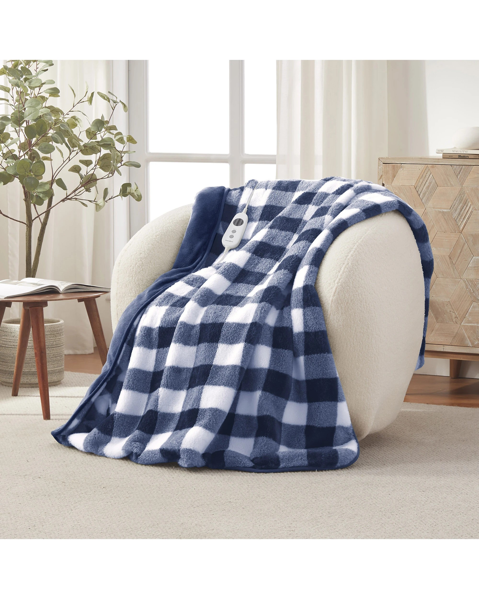 1 Dreamaker Gingham Plush Heated Throw 130x160cm - Midnight Blue, 1 of 9